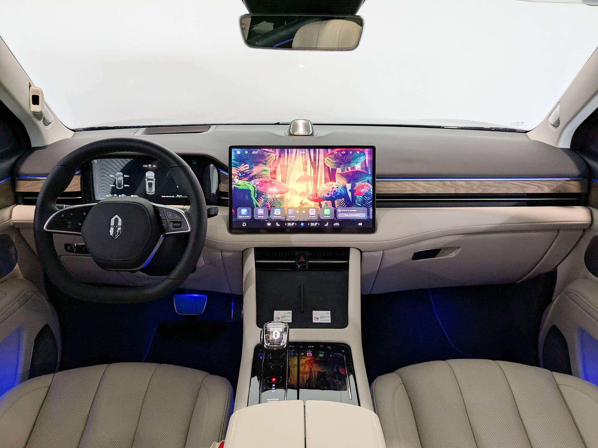 AITO M7 Luxury 4WD 6seats