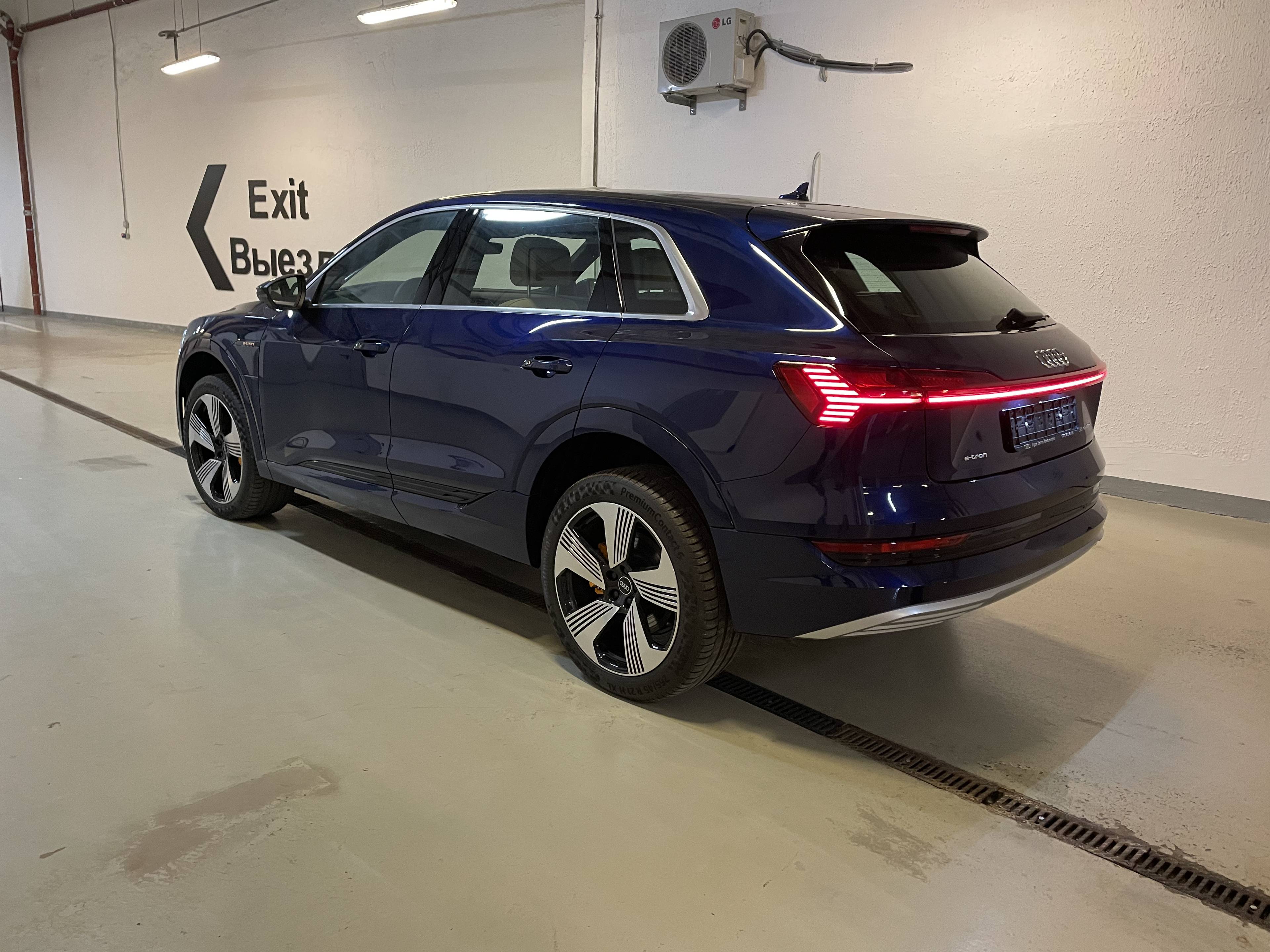 Audi e-tron Лот 000003303