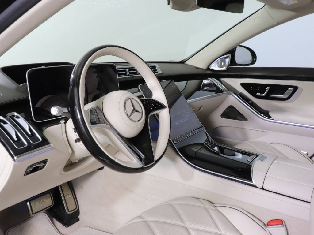 Mercedes-Benz S седан 580 Maybach 4MATIC