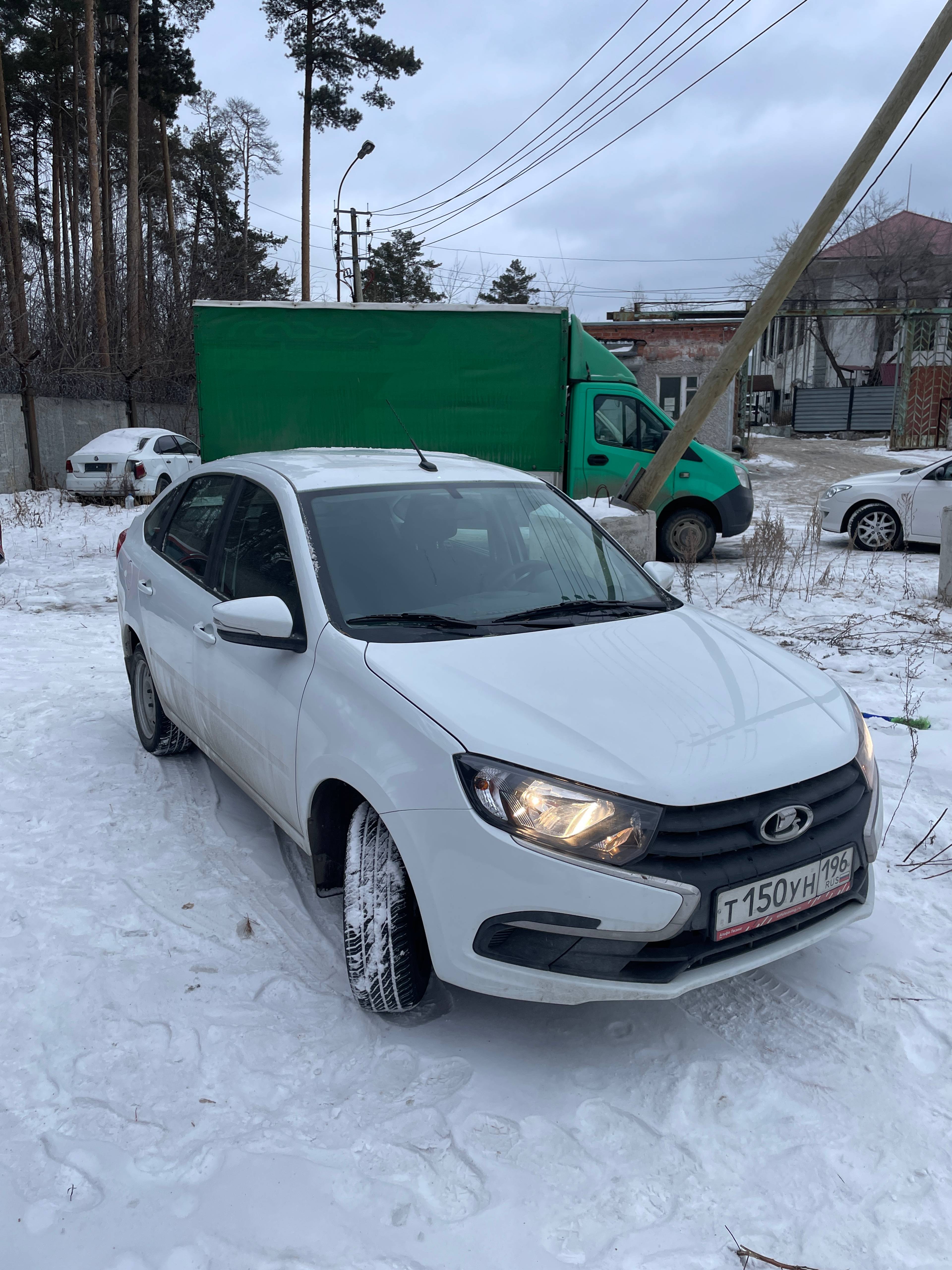 Lada Granta лифтбек Лот 000005473