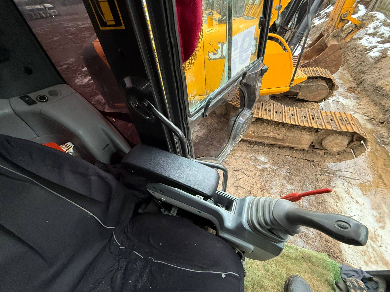 HITACHI ZX240LC-5G Лот 000007921