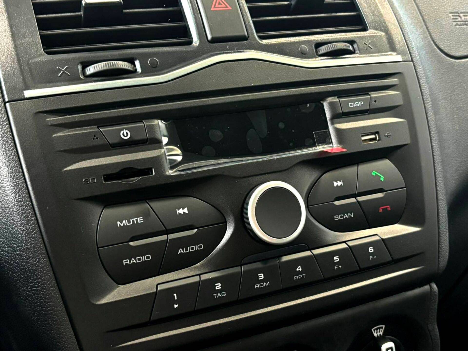 Lada Granta седан Comfort 24 1.6 106hp 5MT