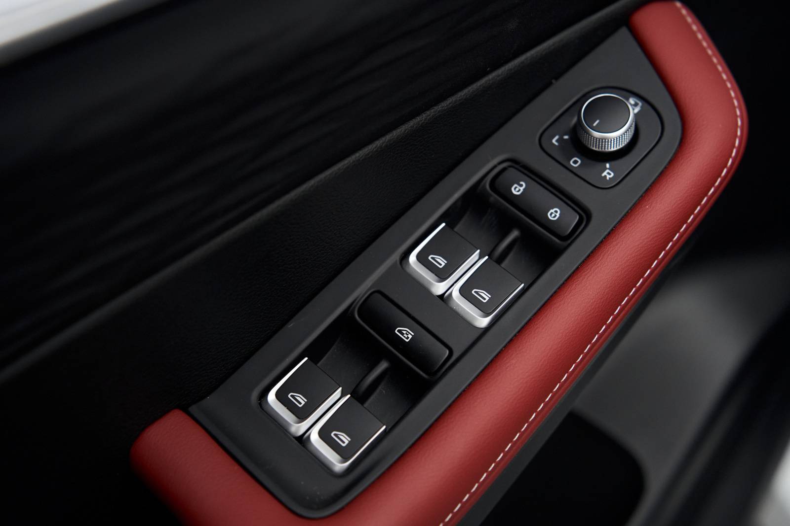 Geely Coolray Luxury 1.5T 7DCT