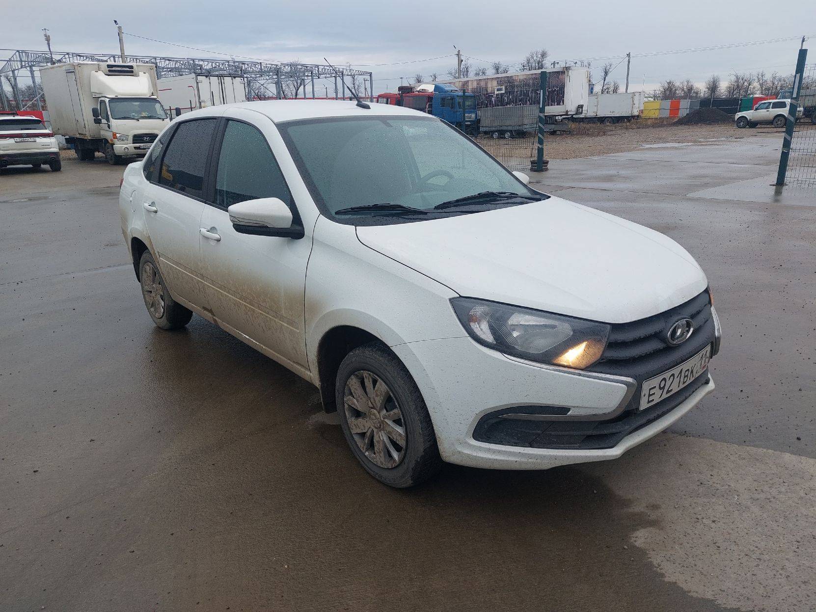 Lada Granta седан Лот 000005725