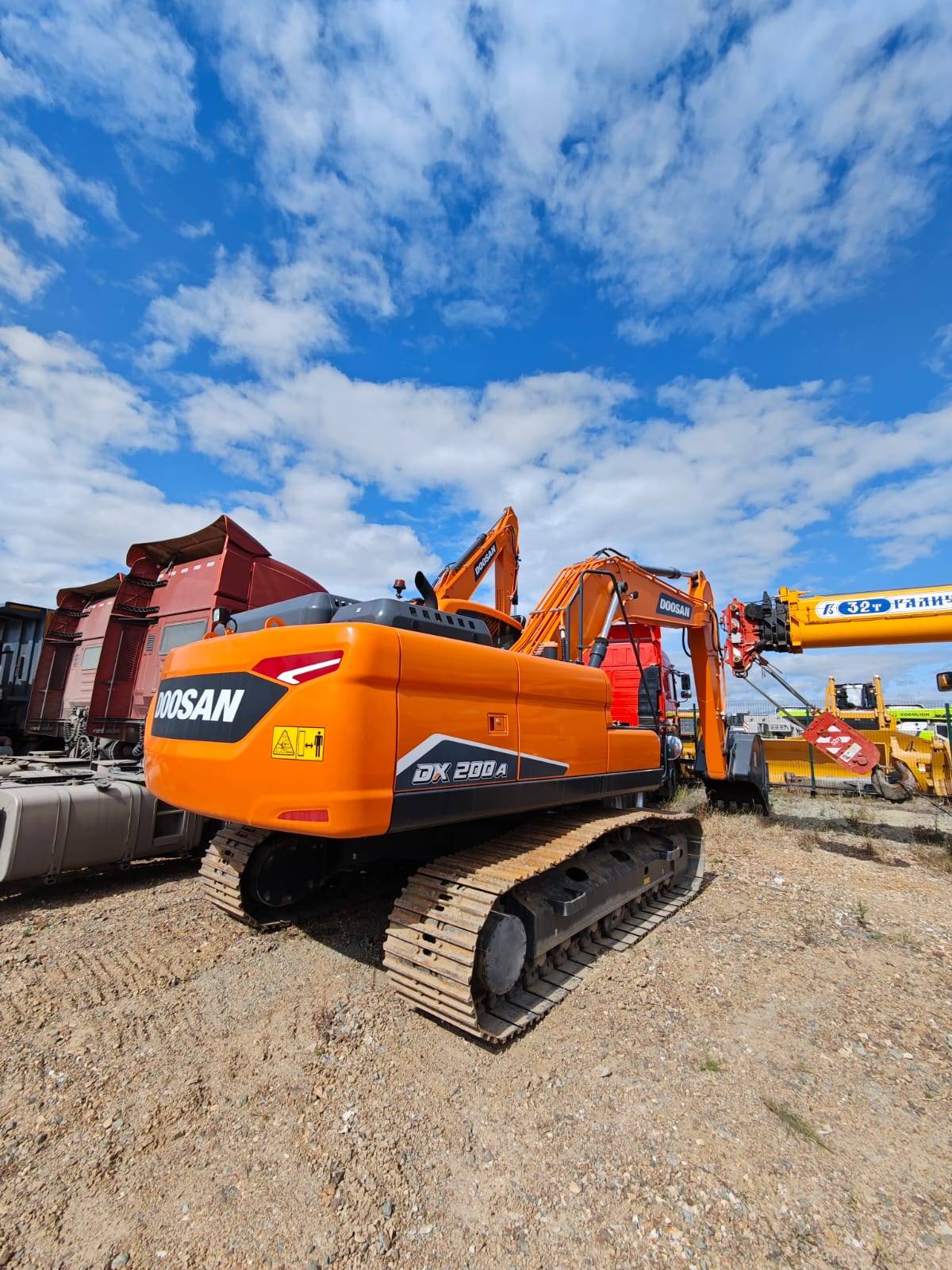 DOOSAN/DEVELON DX200A-7M Лот 000002918