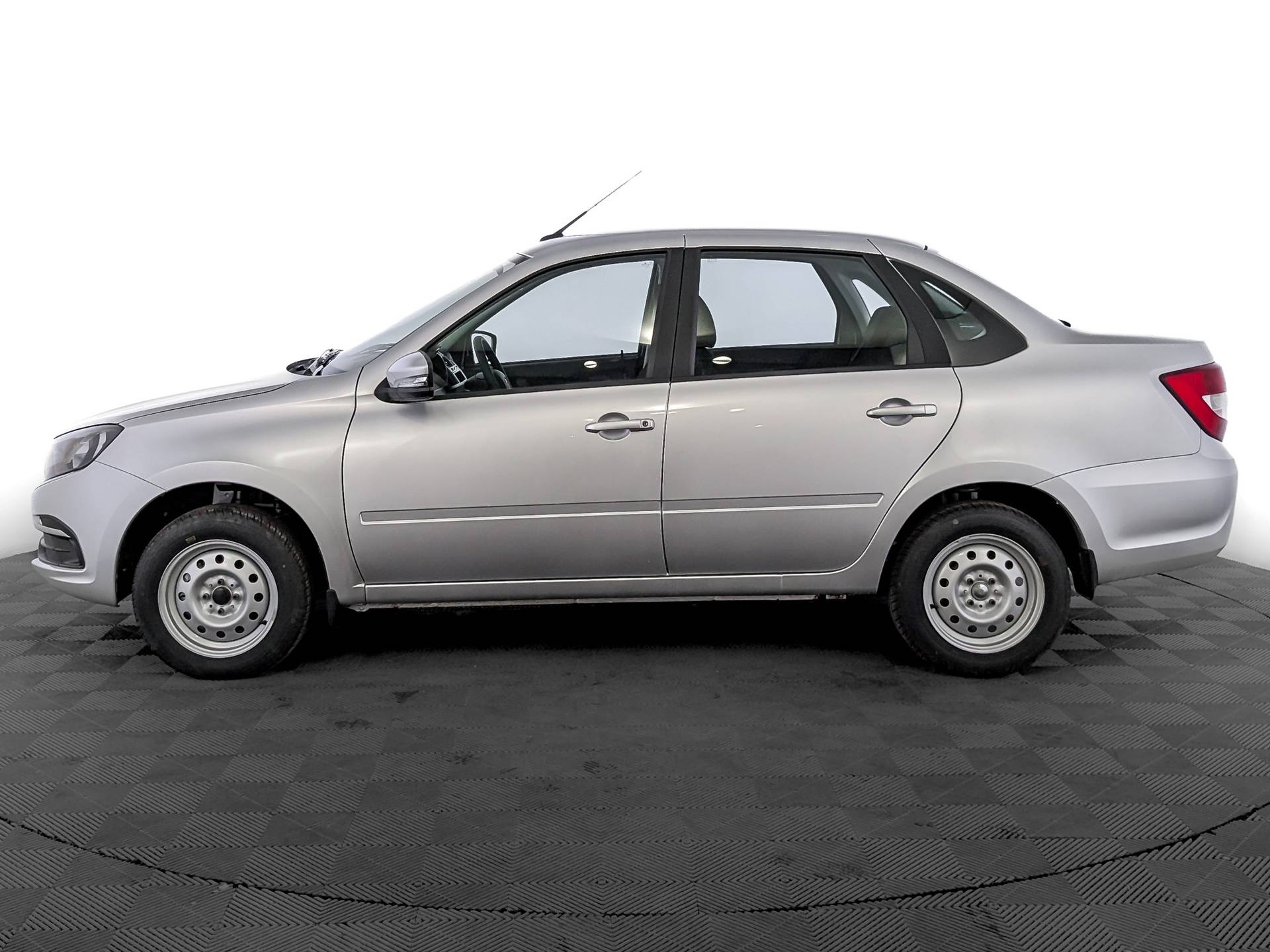 Lada Granta седан Classic 24 Кондиционер 1.6 90hp 5MT