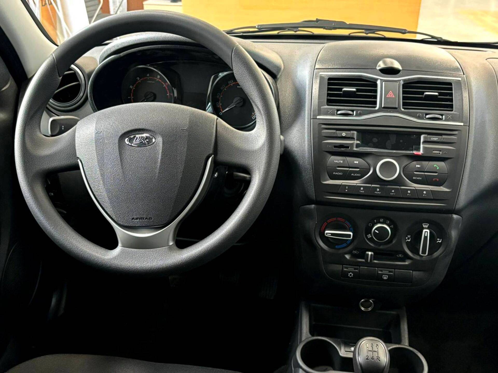 Lada Granta седан Comfort 24 1.6 106hp 5MT