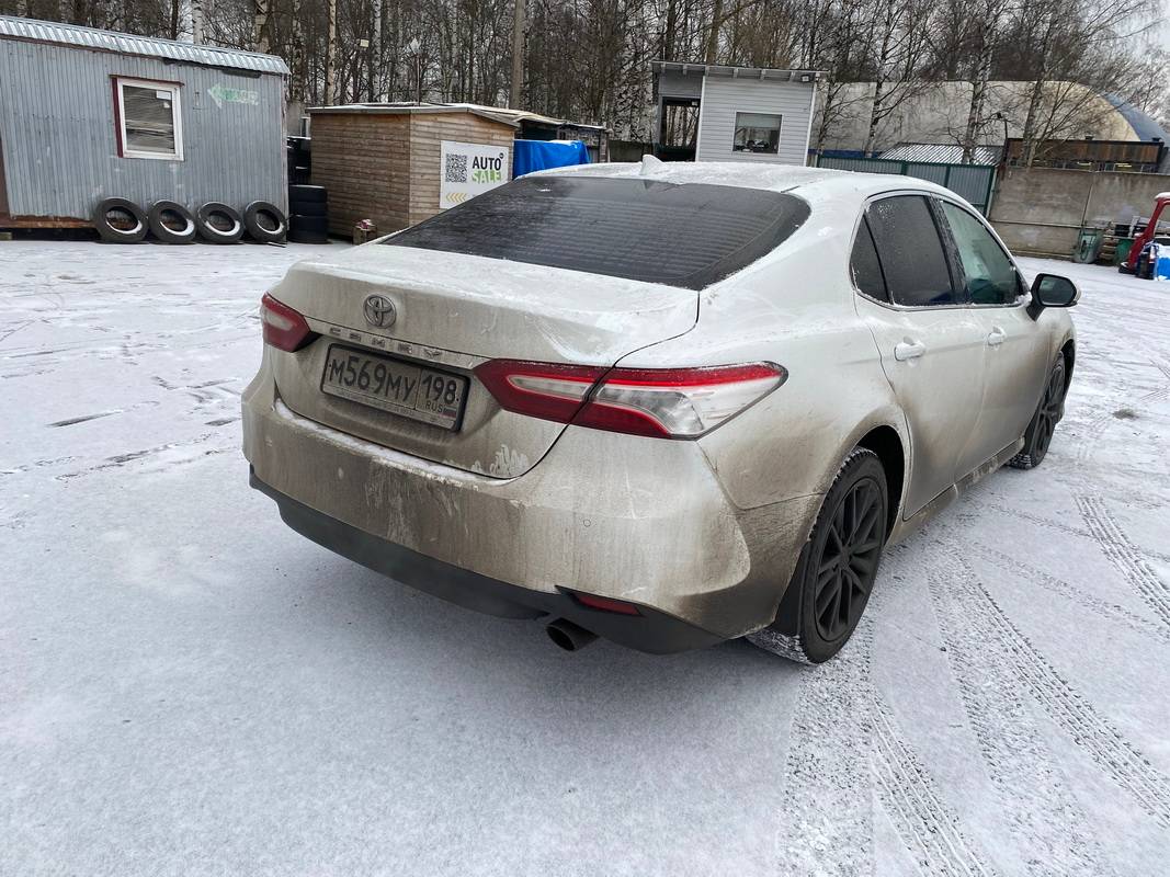 Toyota Camry Лот 000006864