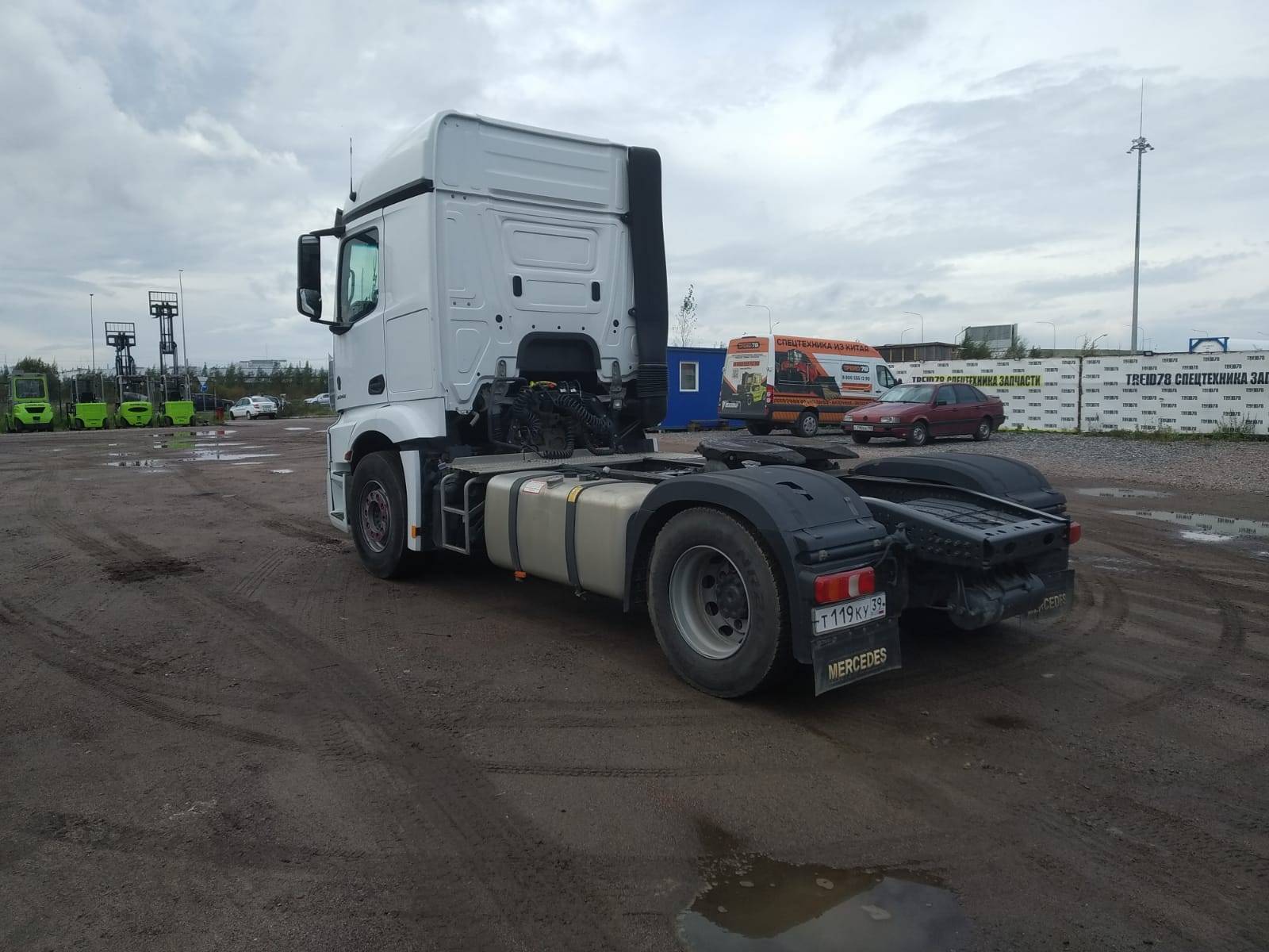 Mercedes-Benz Actros 5 L FHS 2042 LS 4x2 (BigSpace) Лот 000003909