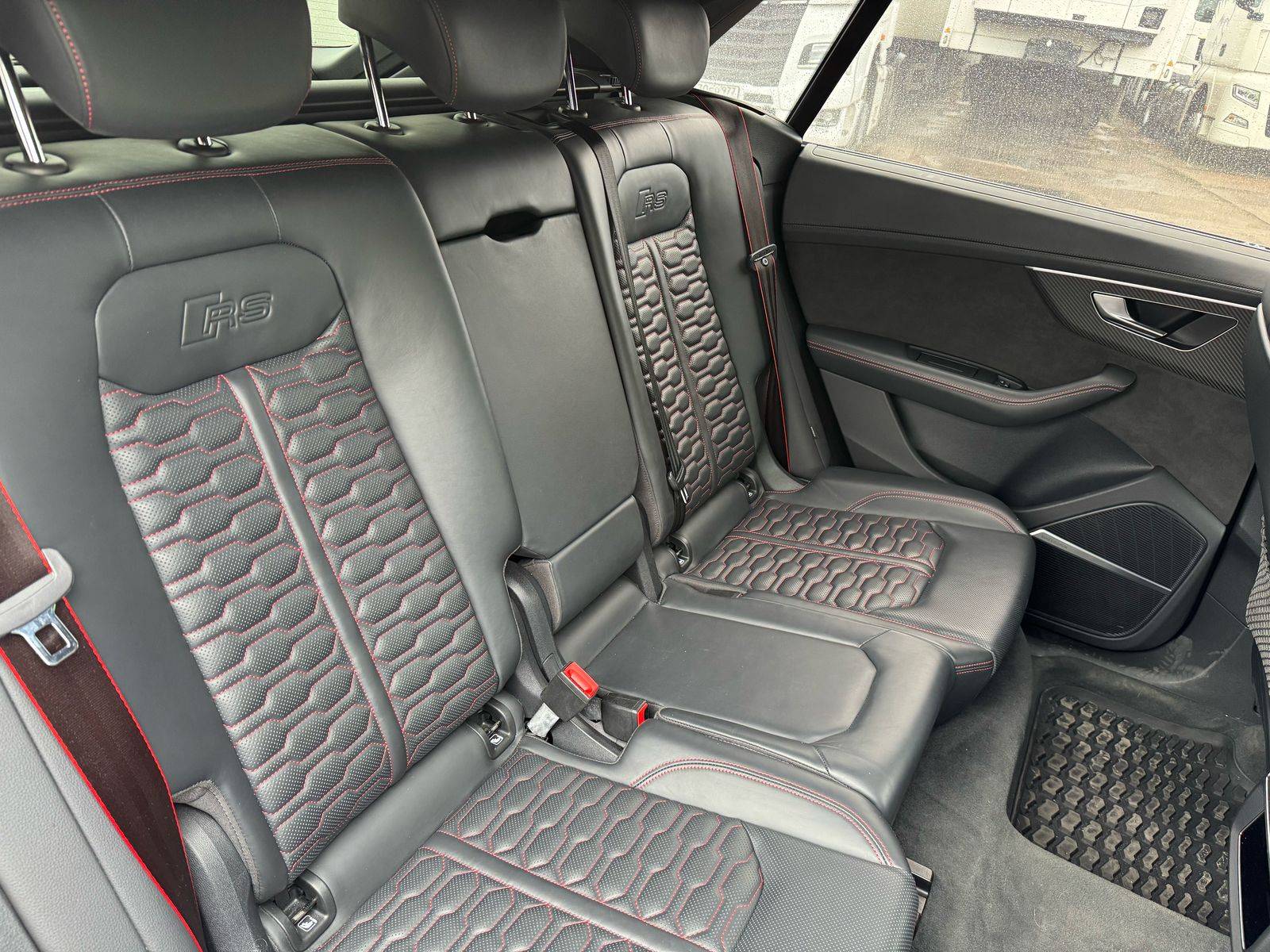 Audi RS Q8 Лот 000008185