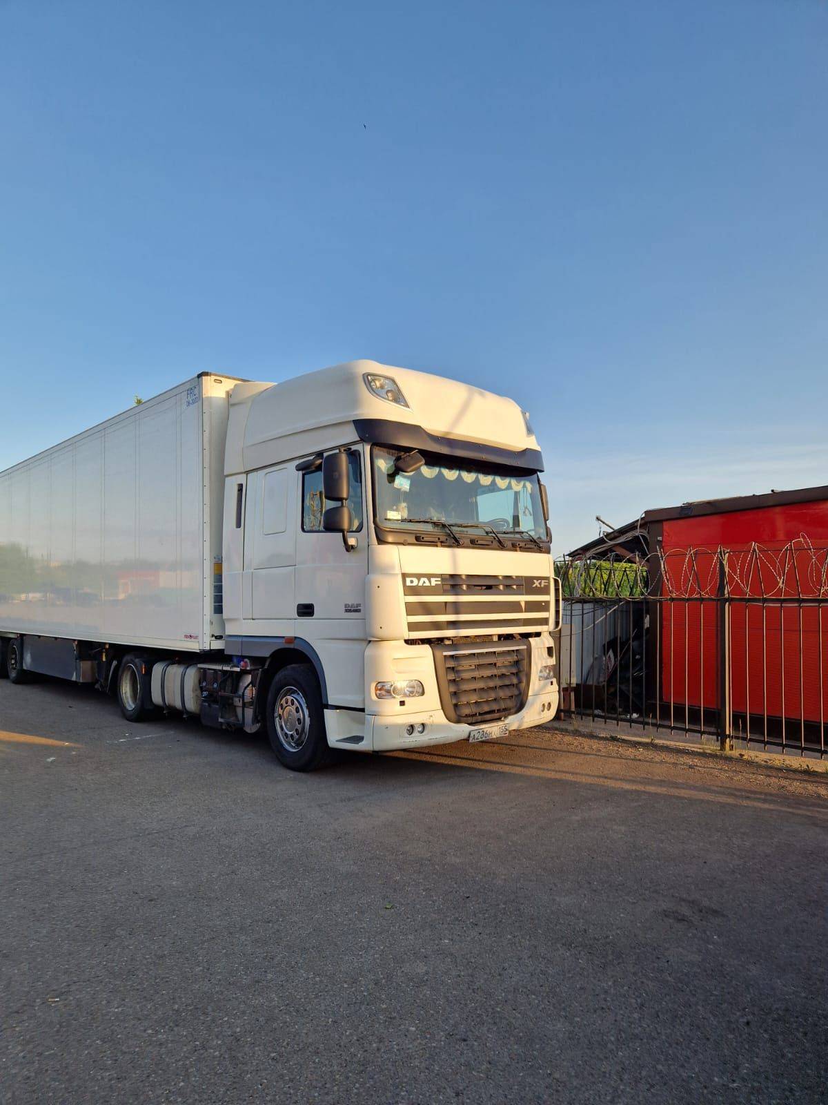 DAF XF105.460 FT 4x2 (Space Cab)