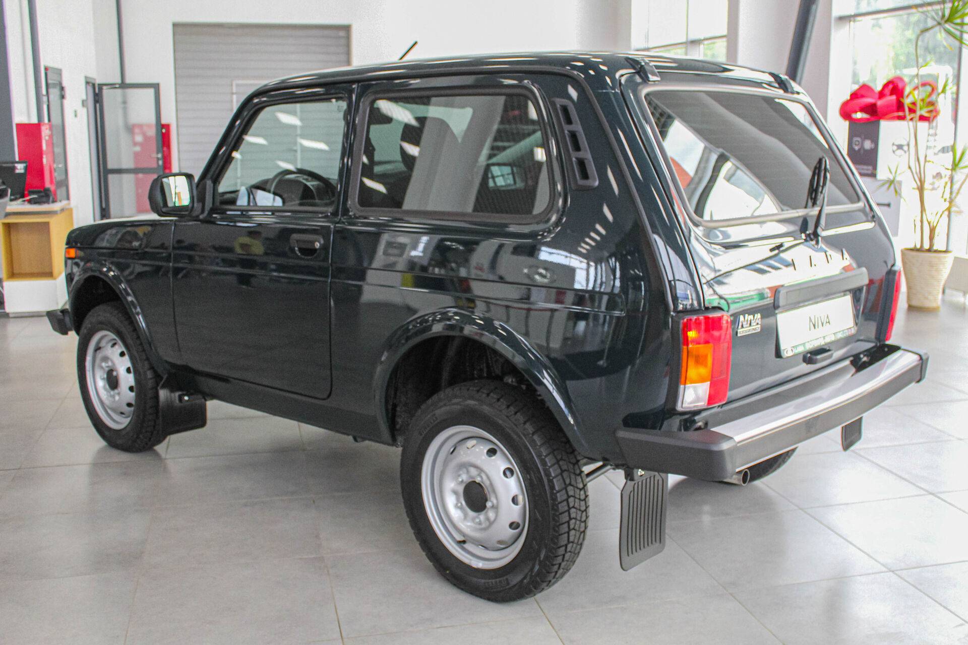 Lada Niva Legend 3 дв Classic 1.7 5MT