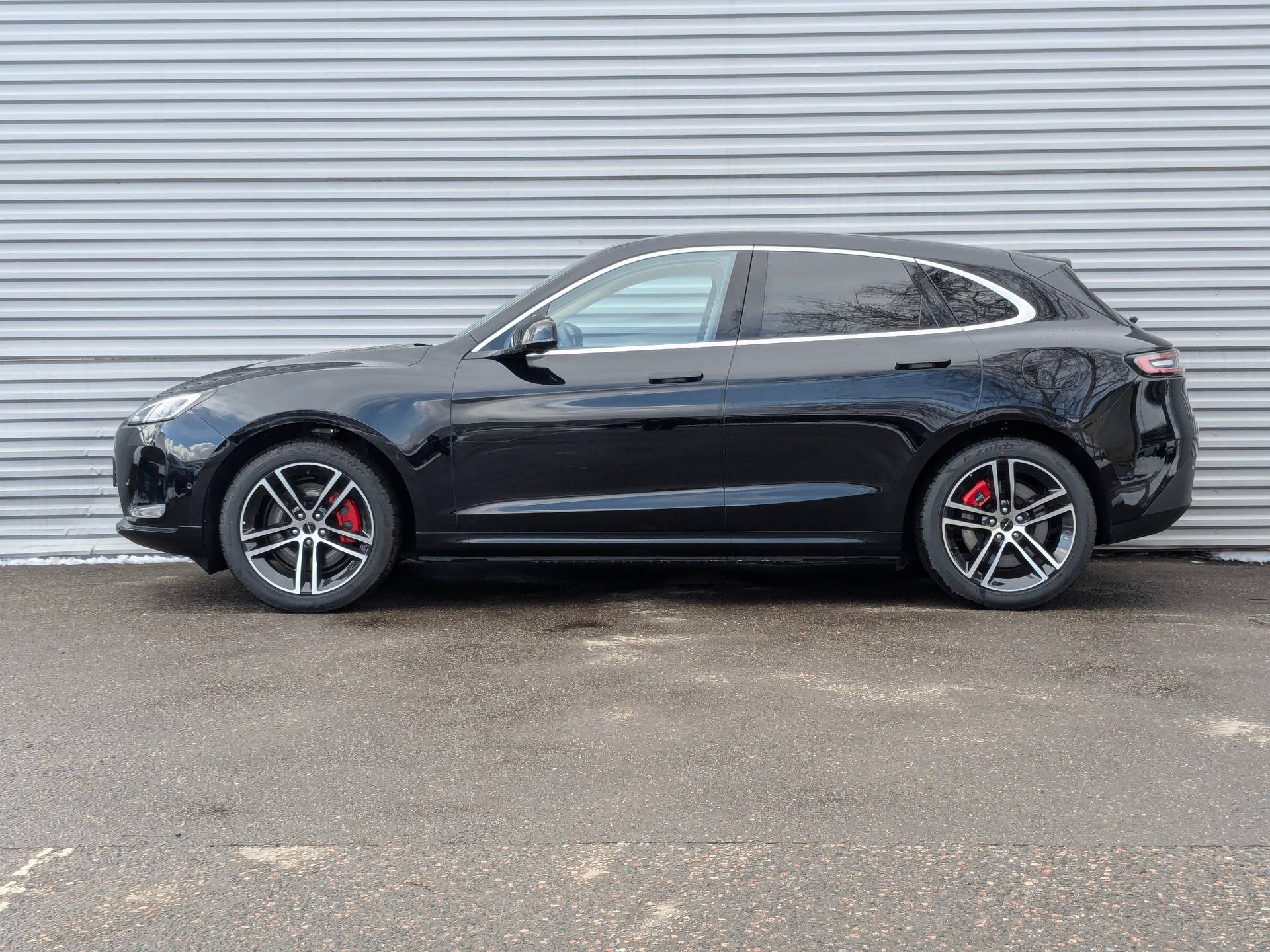 Seres M5 Premium 1.5hyb AT 4WD