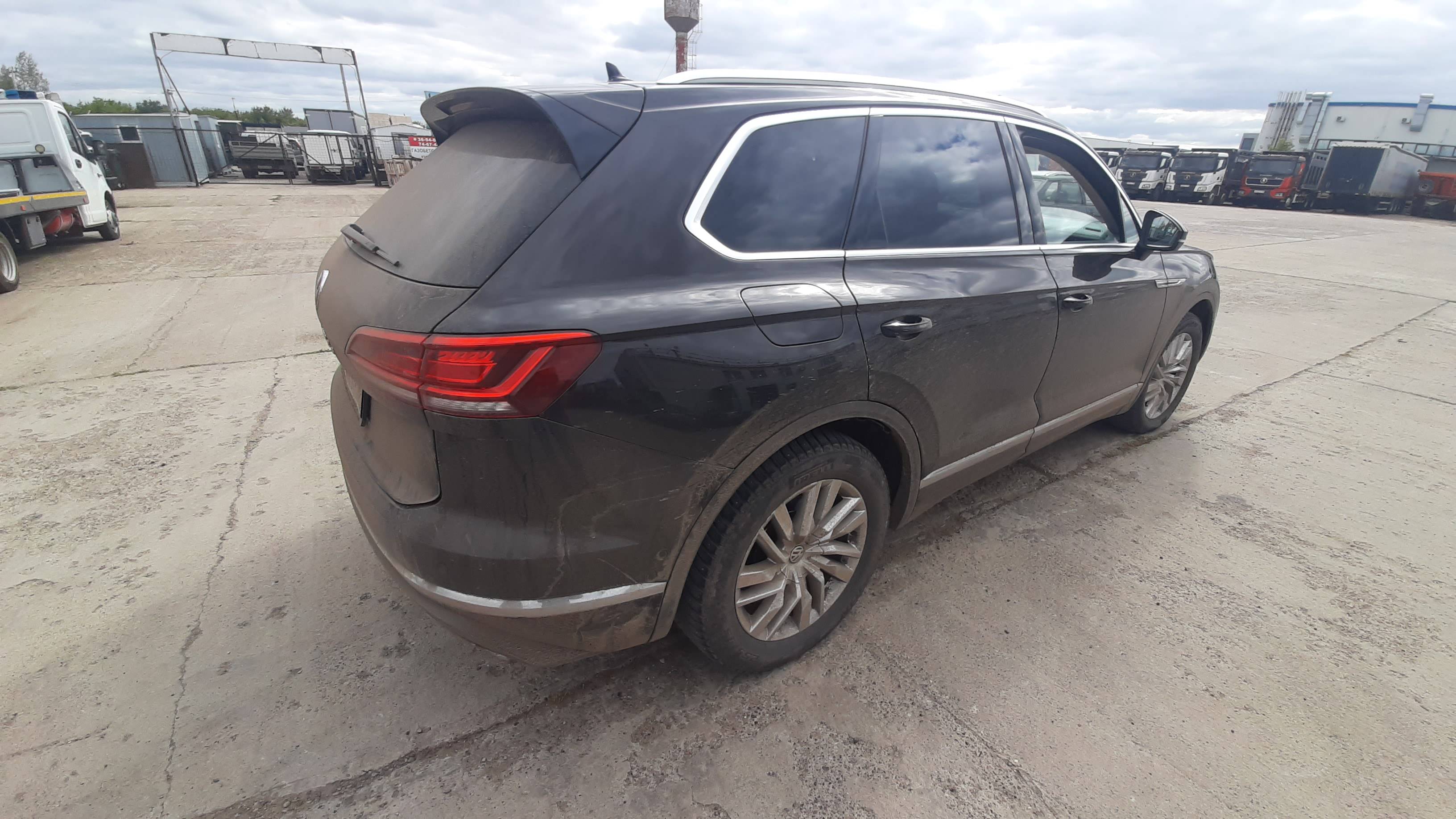 Volkswagen Touareg Лот 000003951