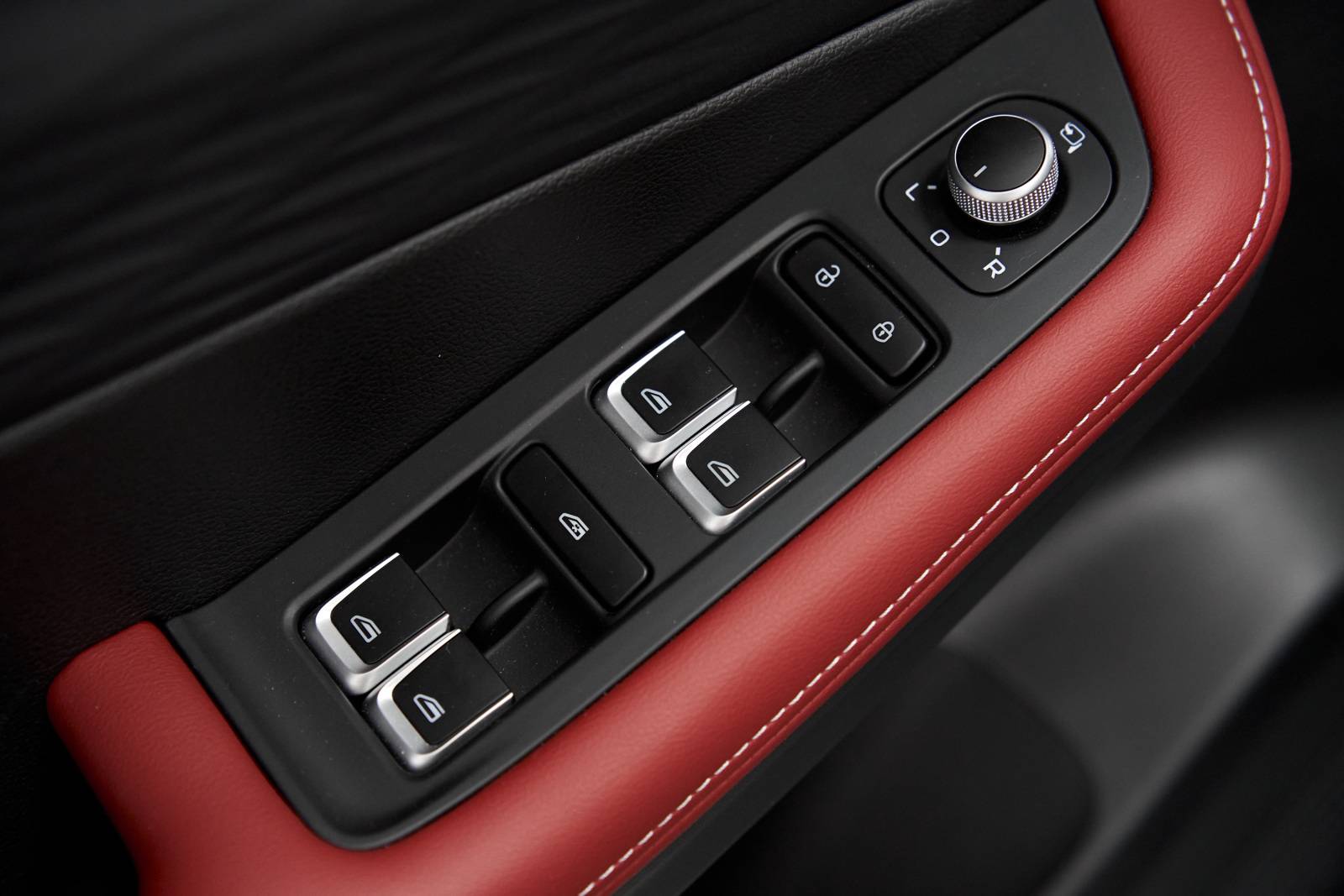 Geely Coolray Luxury 1.5T 7DCT