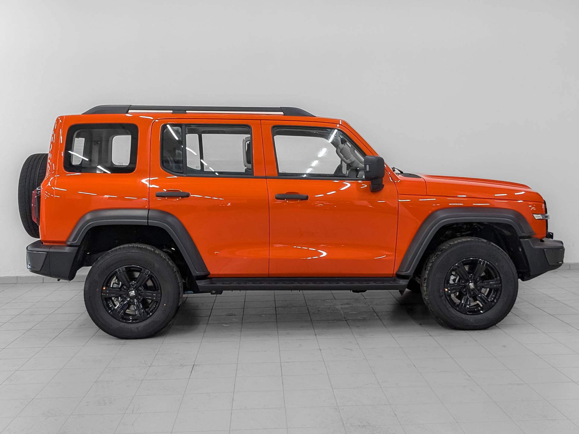 Tank 300 City Adventure 2.0 8AT 4WD