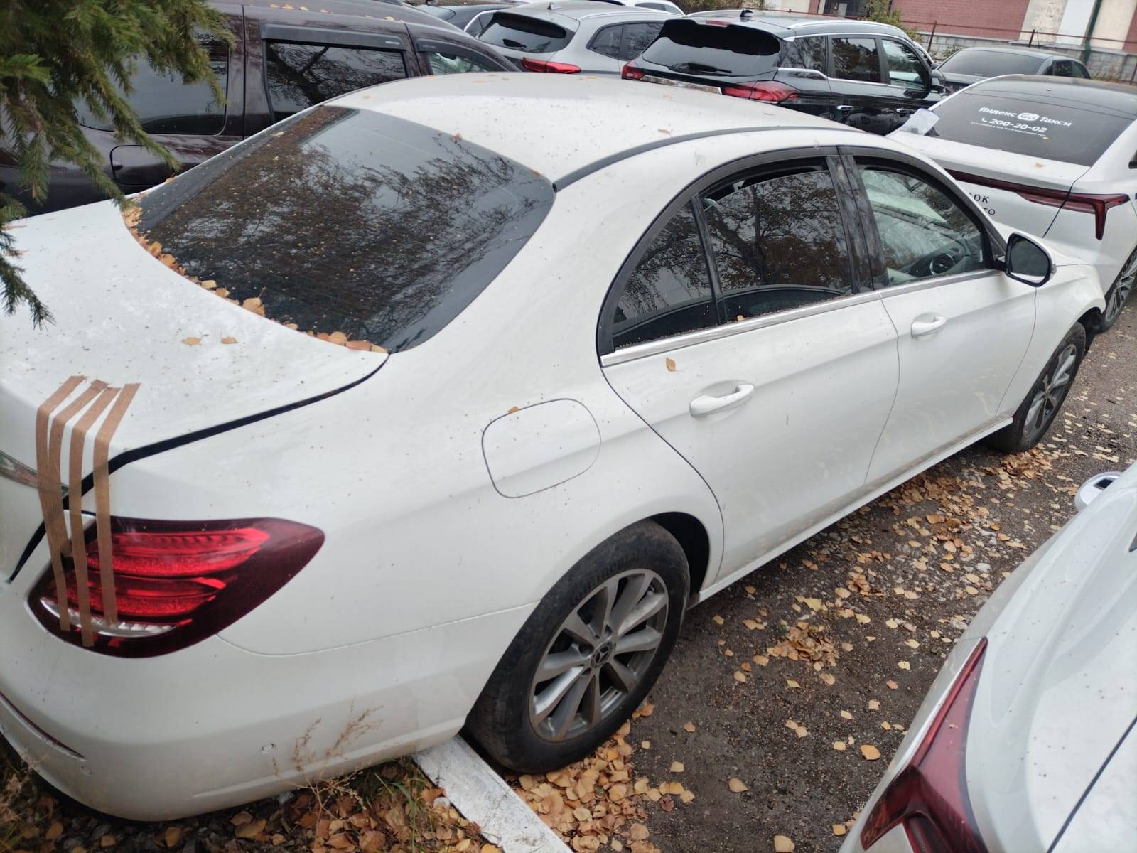 Mercedes-Benz E седан Лот 000008511