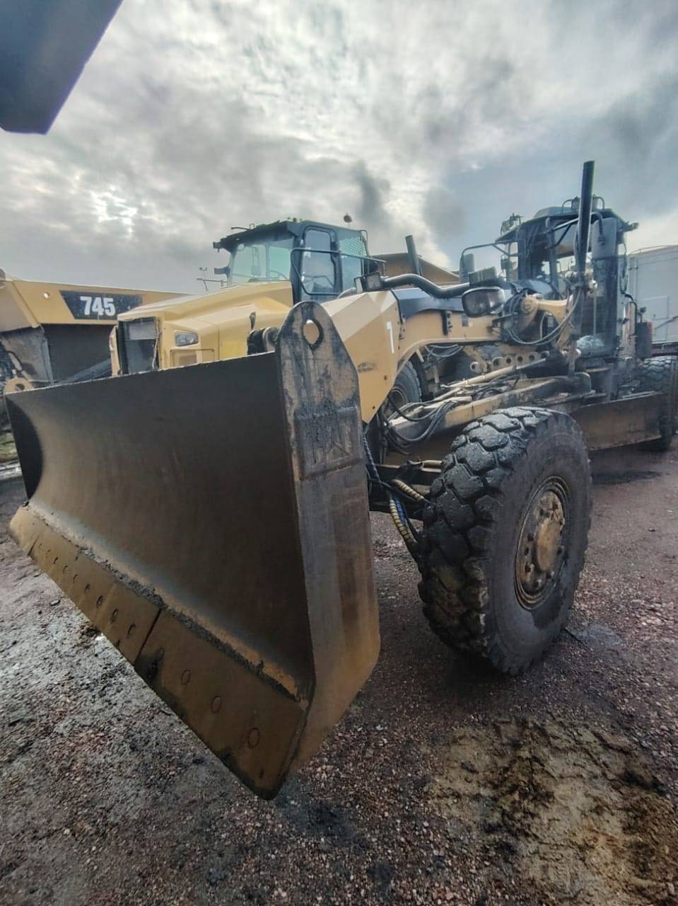 CATERPILLAR 140M