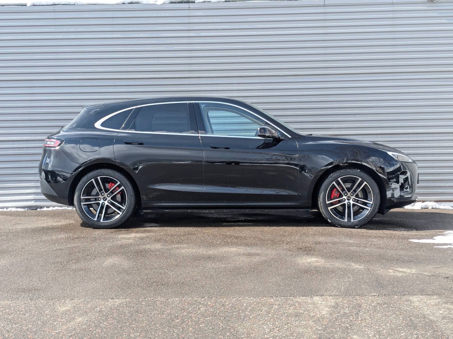 Seres M5 Premium 1.5hyb AT 4WD