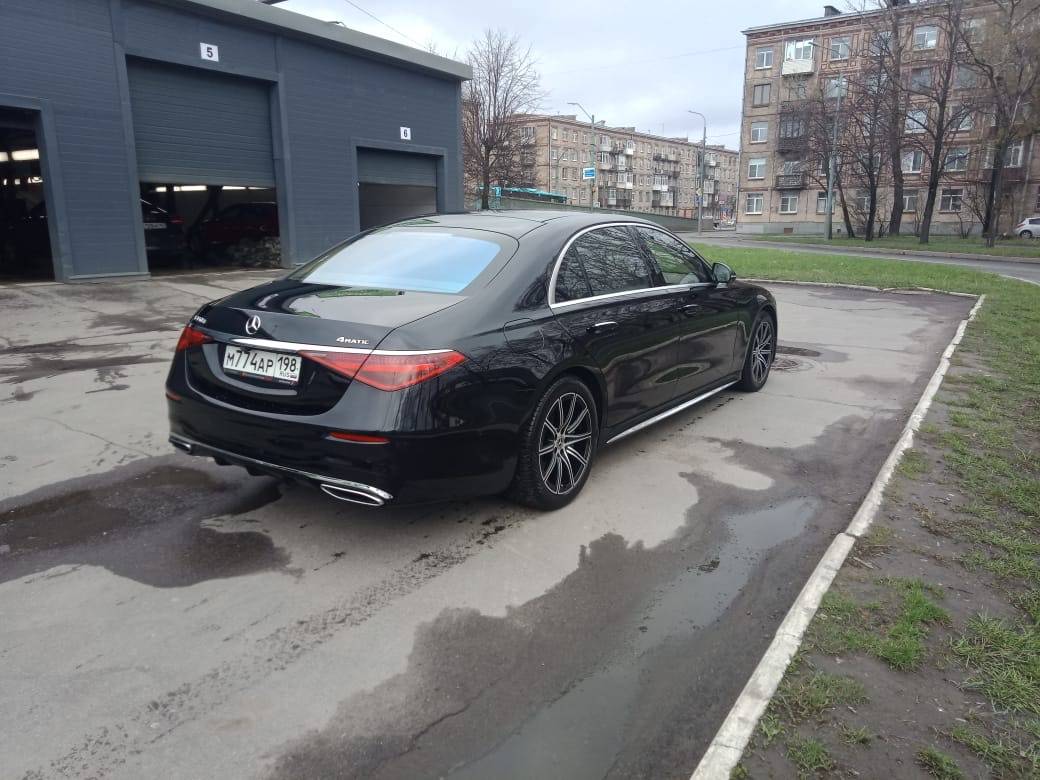 Mercedes-Benz S седан Лот 000007962