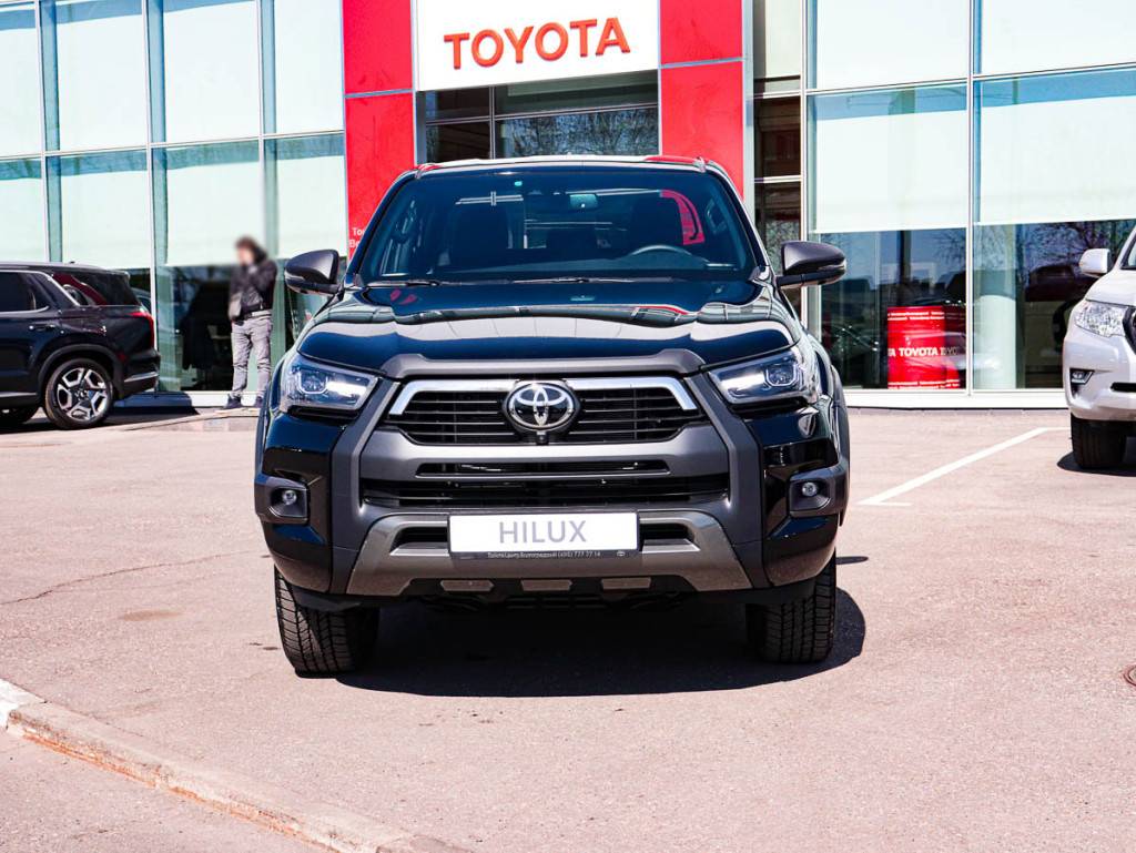 Toyota Hilux Black Onyx 2.8d АКП