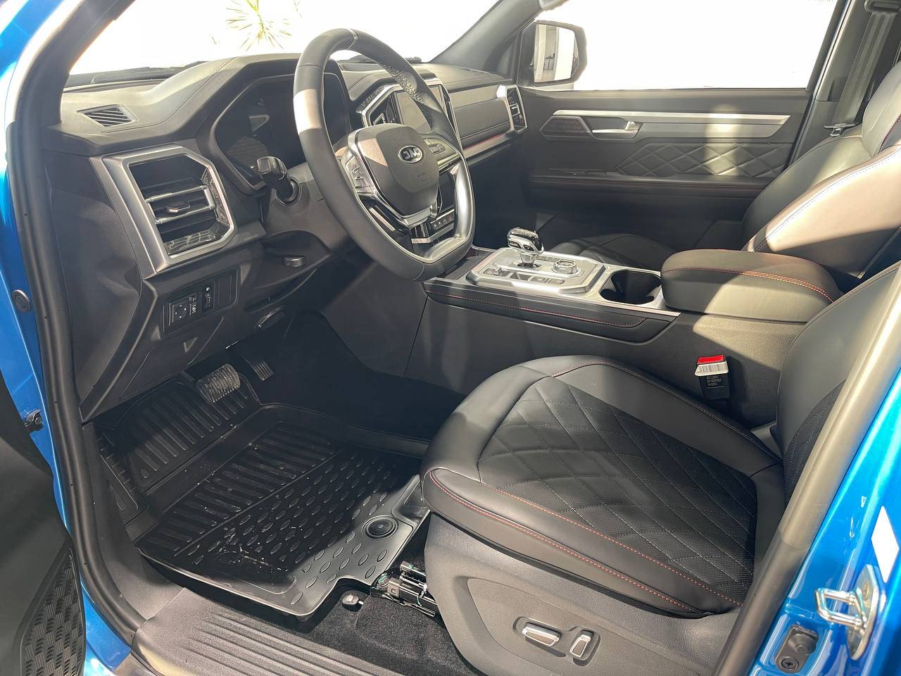 JAC T9 Explore 2.0T AT 4WD