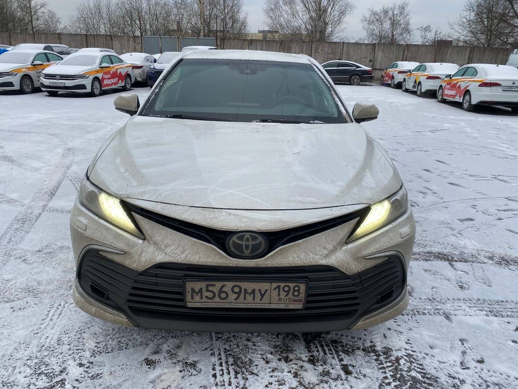 Toyota Camry Лот 000006864