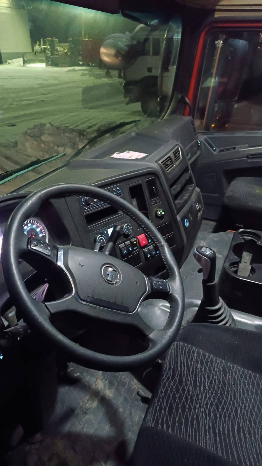 Shacman SX42584W324C Лот 000008295
