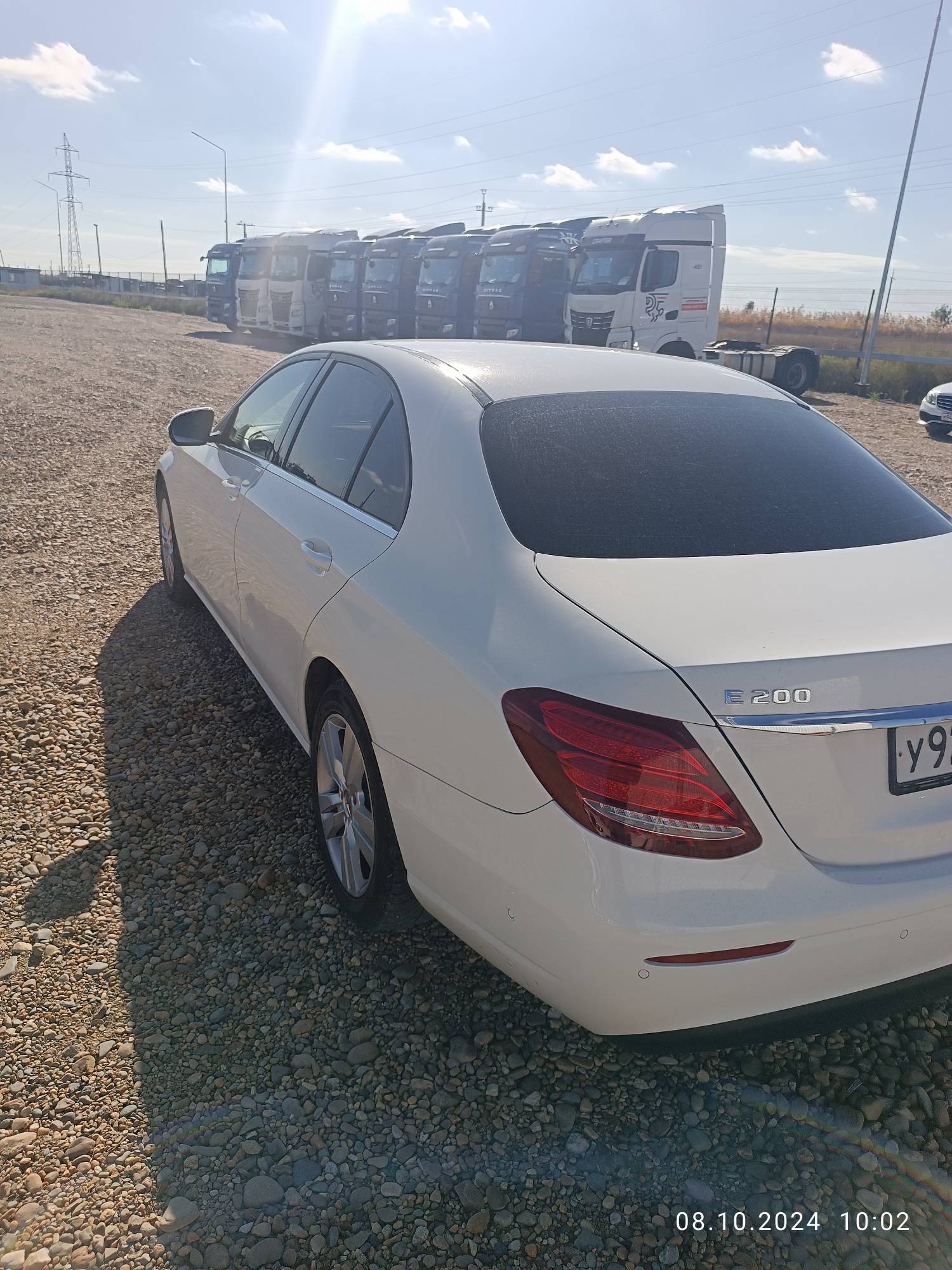 Mercedes-Benz E седан Лот 000004624