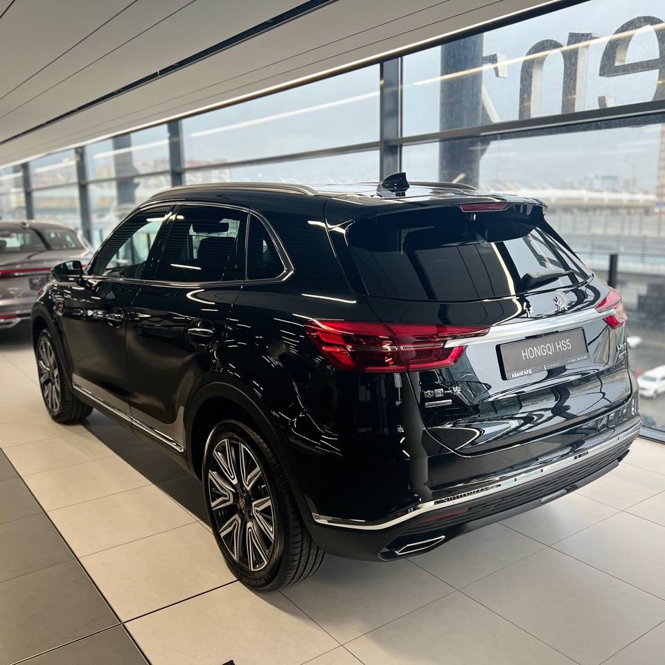 Hongqi HS5 Deluxe 2.0T AWD