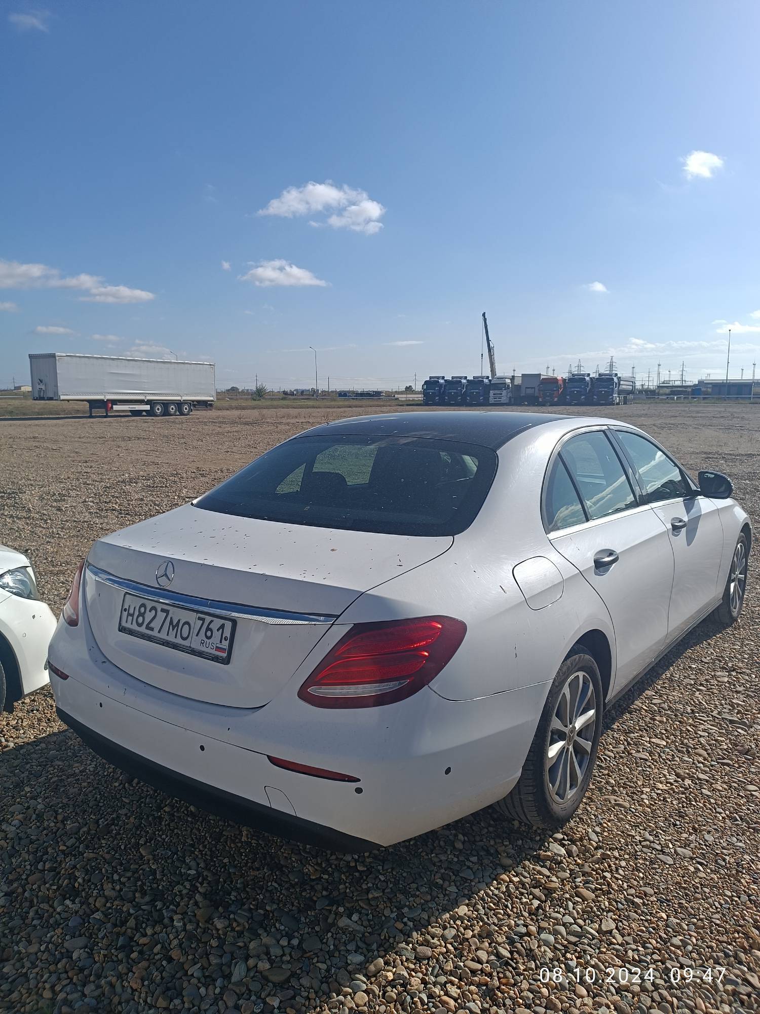 Mercedes-Benz E седан Лот 000004634