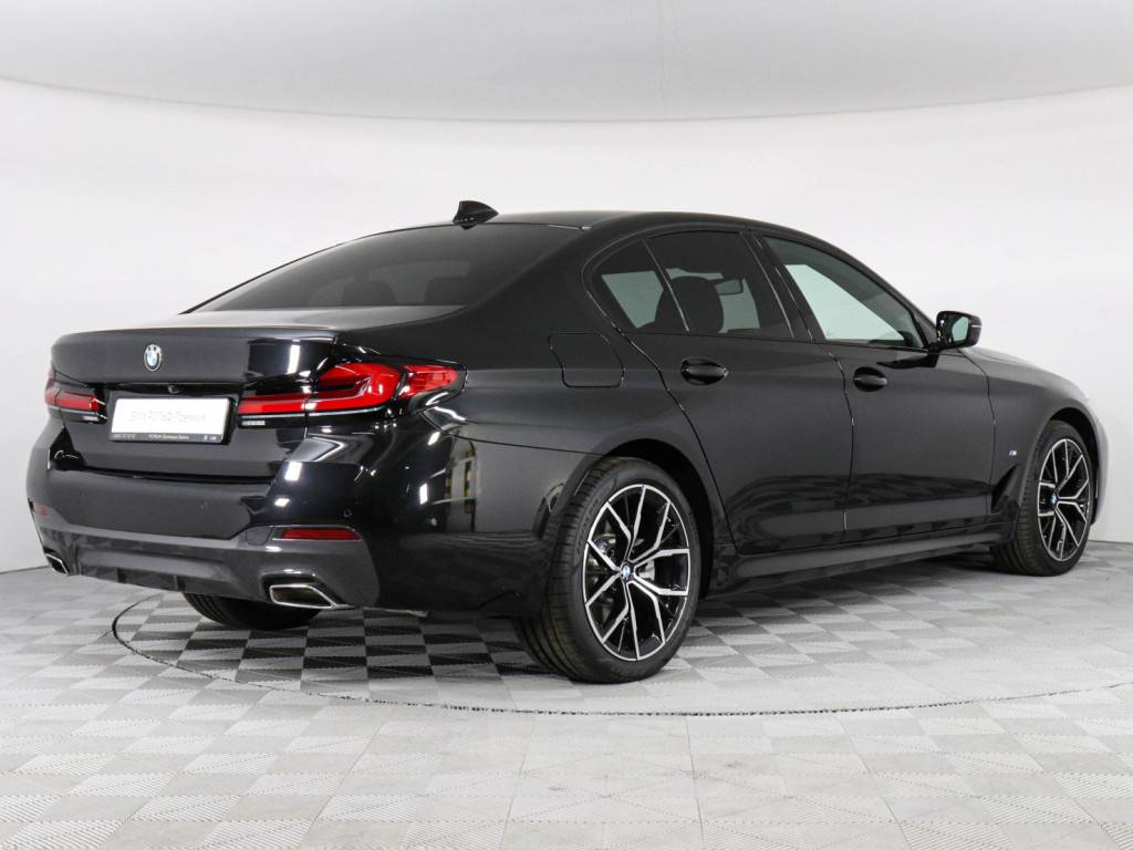 BMW 5 серия 520i