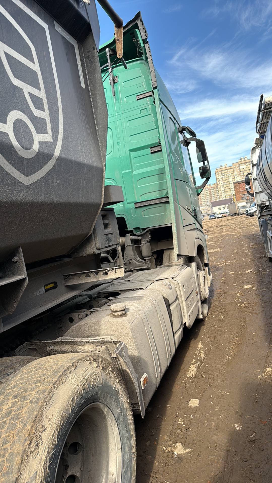 Volvo FH 460 4x2 (FH Globetrotter) Лот 000008111