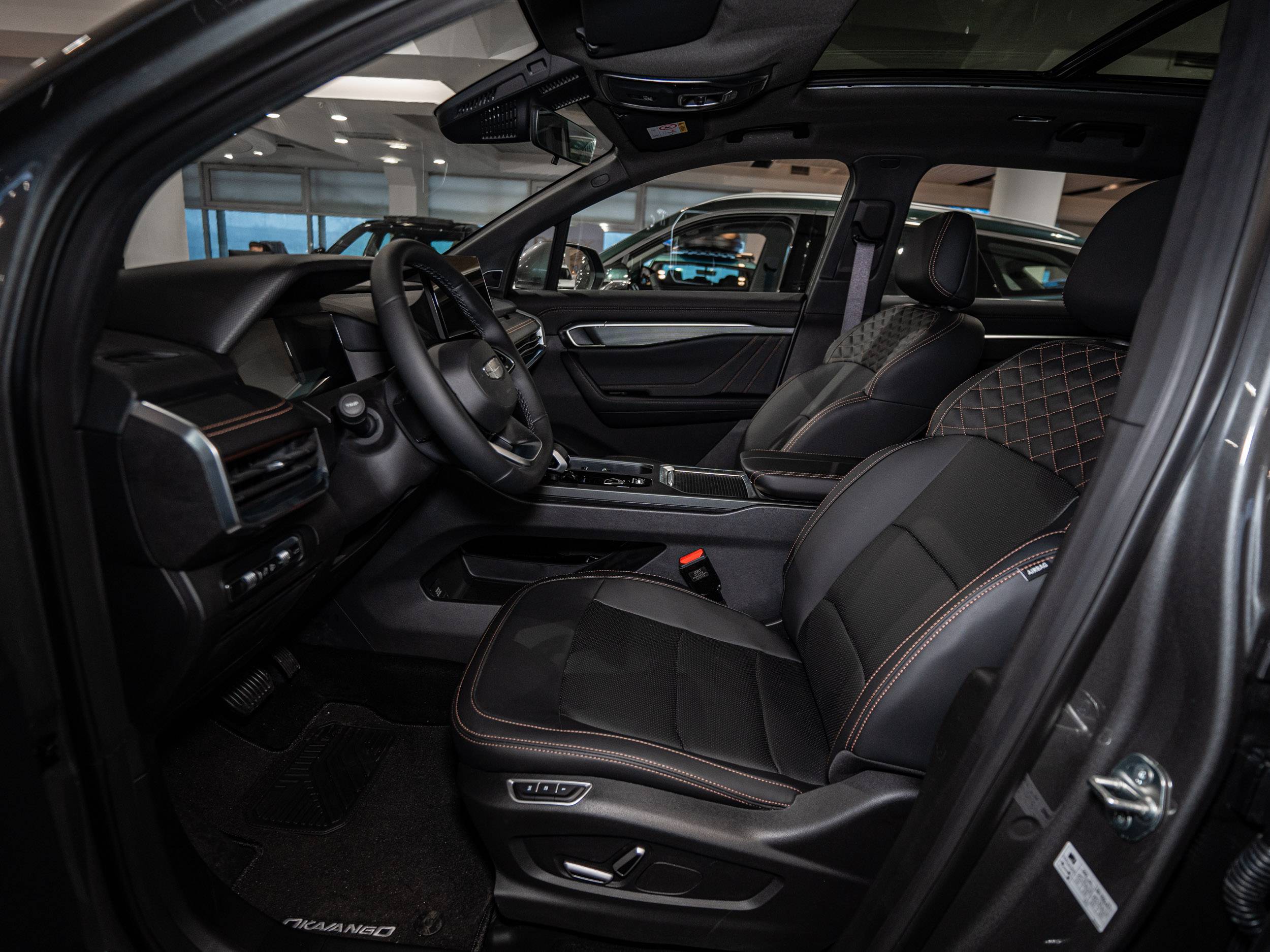 Geely Okavango Luxury 2.0T 7DCT 2WD