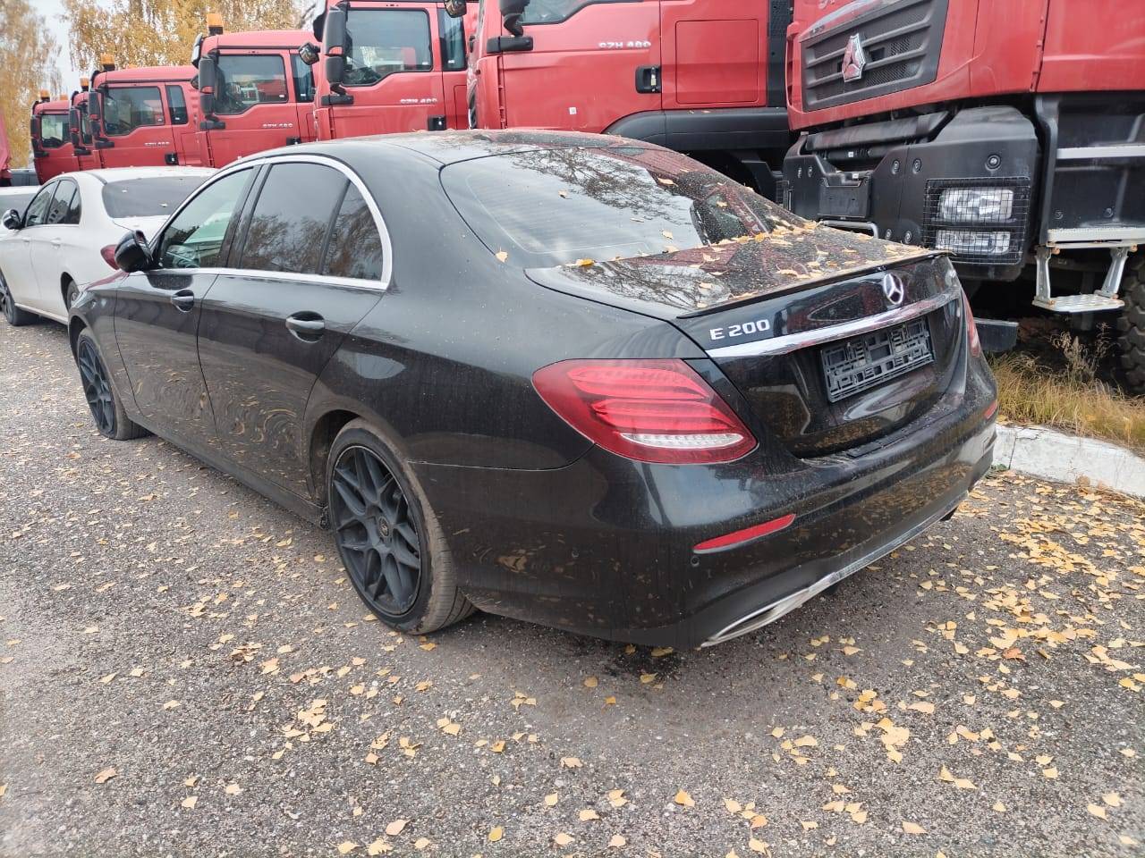 Mercedes-Benz E седан Лот 000004377