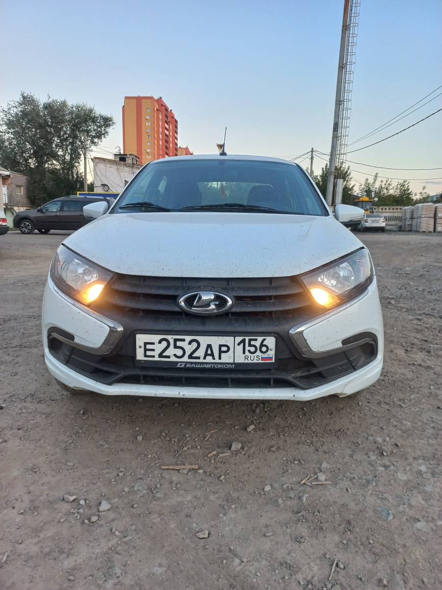 Lada Granta седан Лот 000004016