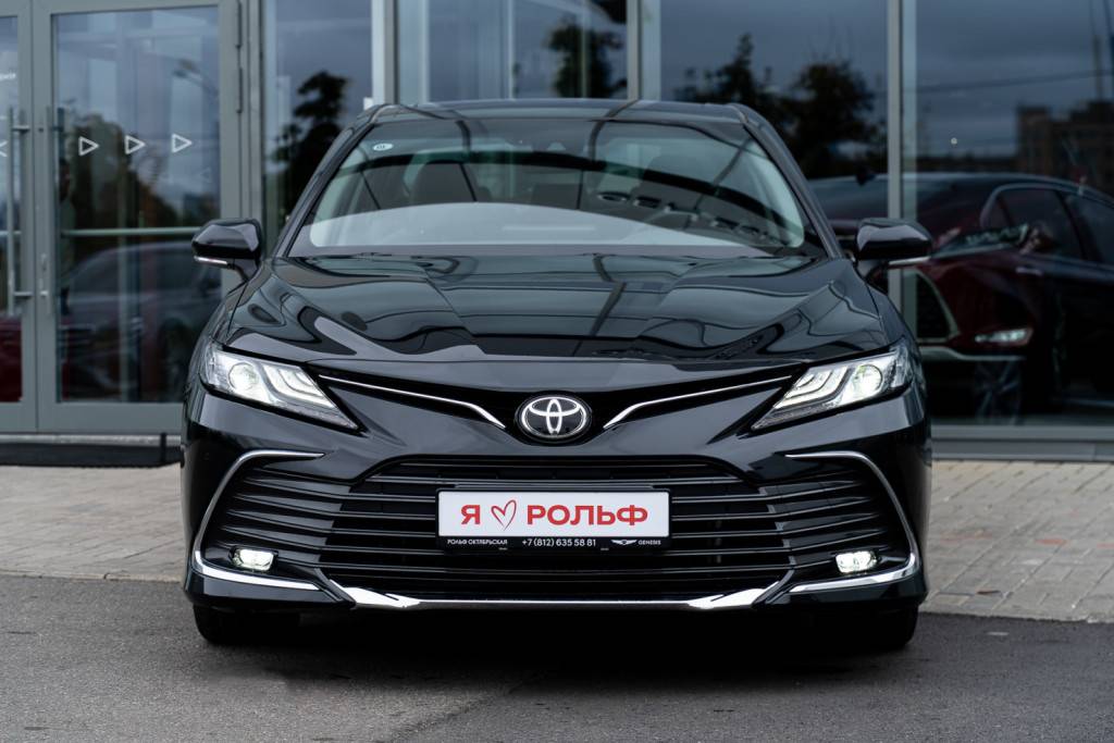 Toyota Camry Luxury Edition 2.0 CVT