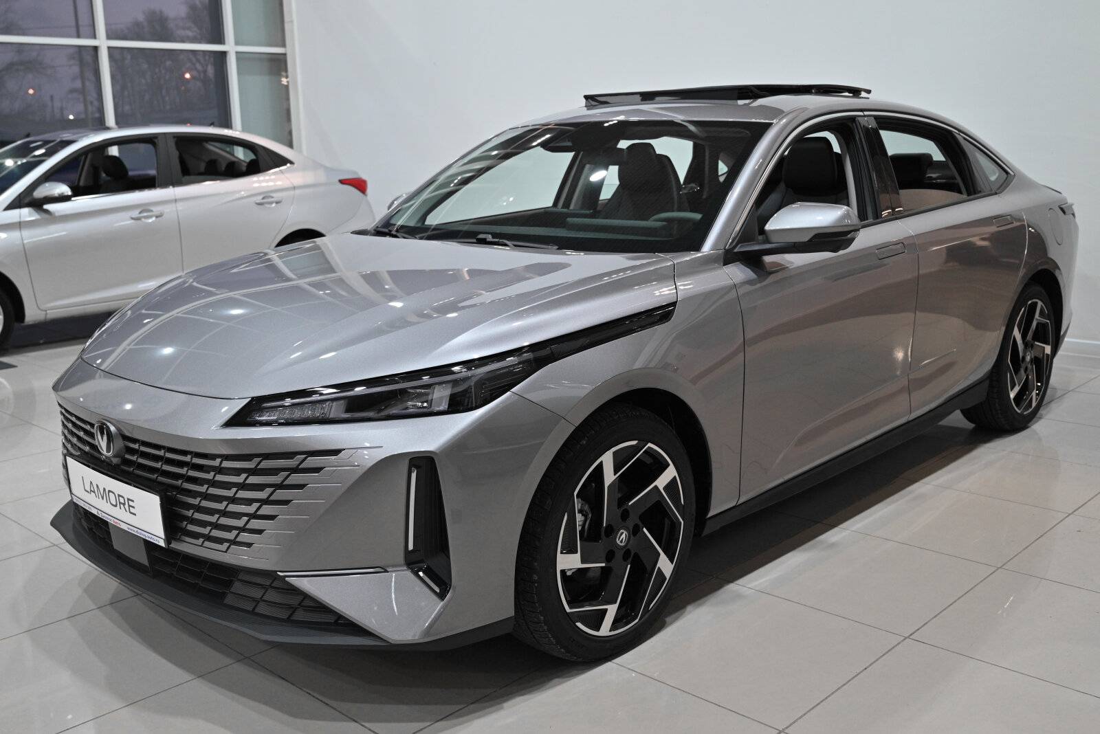 Changan Lamore Tech 1.5 DCT 180hp 2WD 