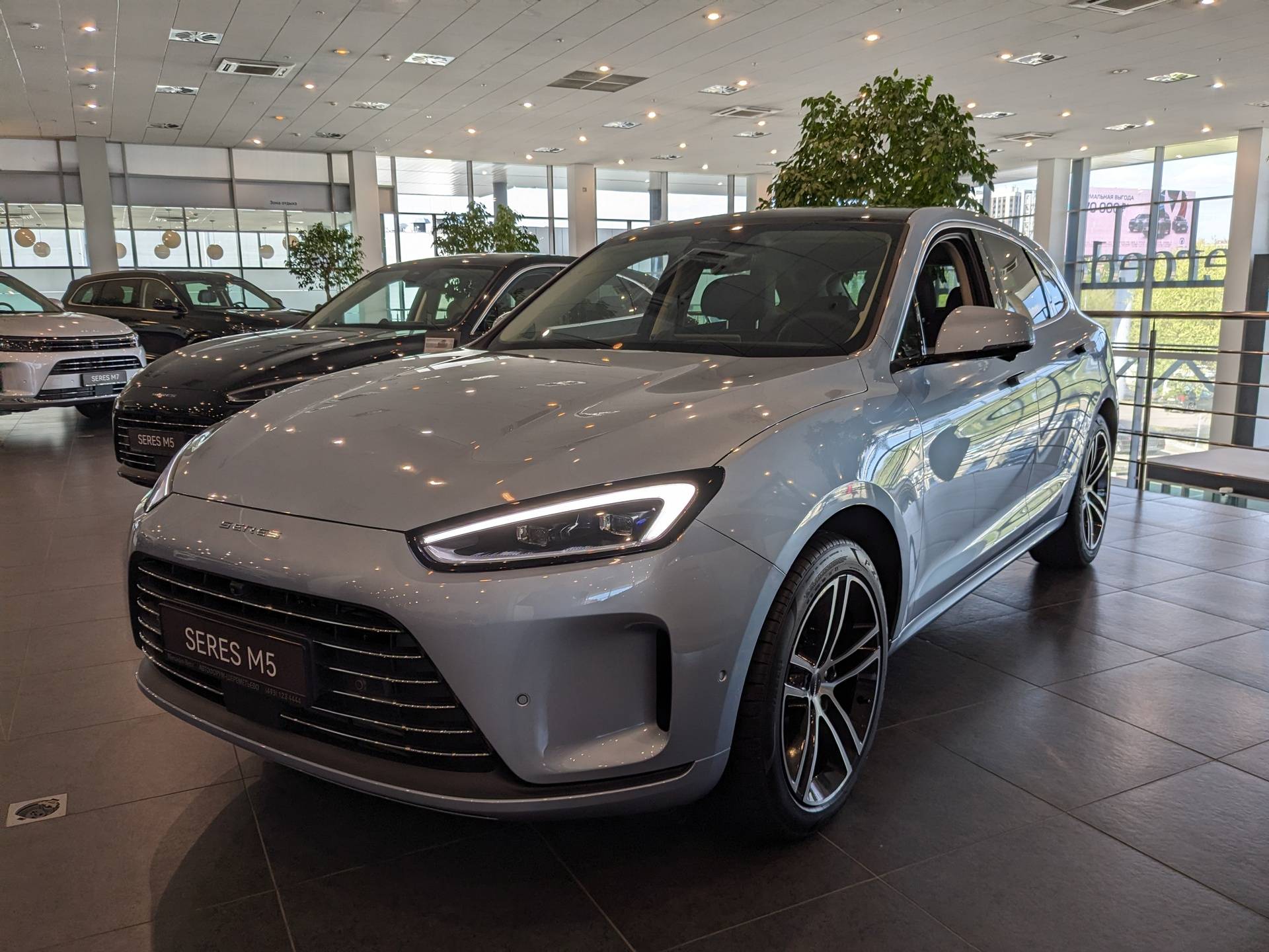 Seres M5 Premium 1.5hyb AT 4WD