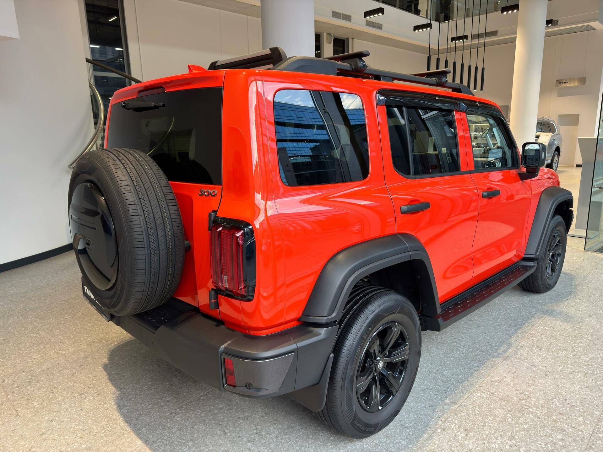 Tank 300 Premium 2.0 8AT 4WD