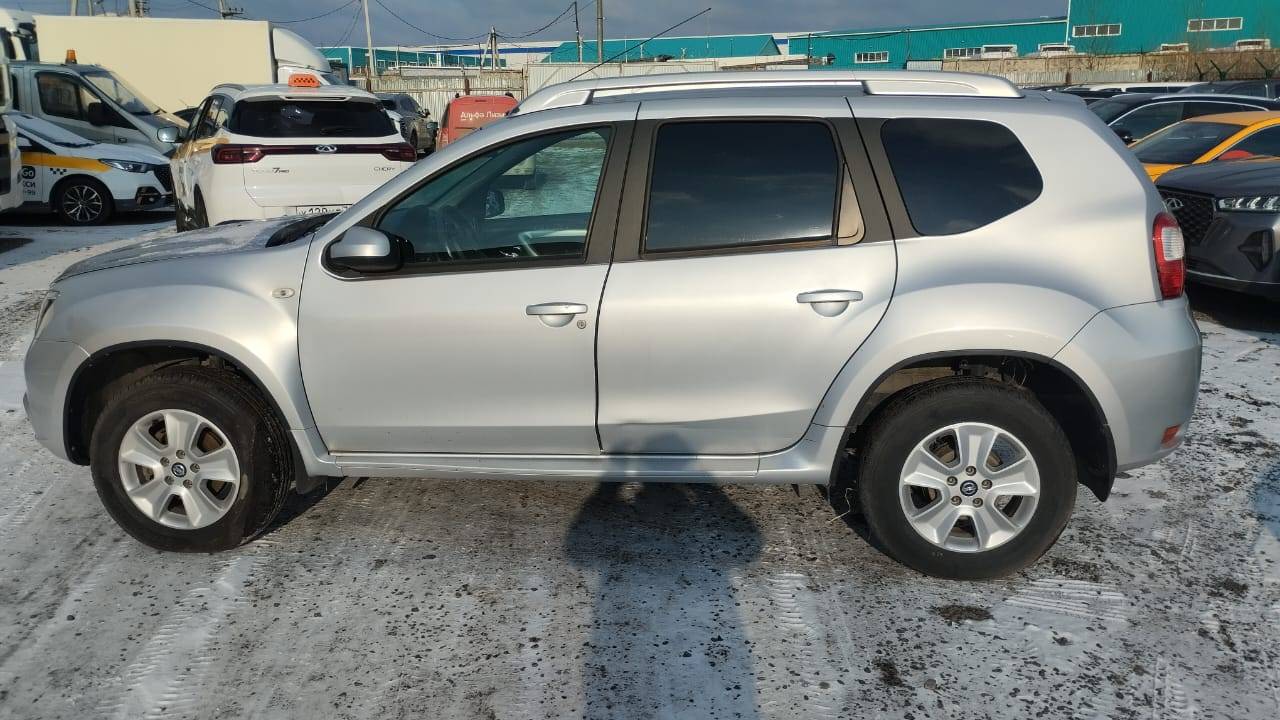 Nissan Terrano Лот 000006236