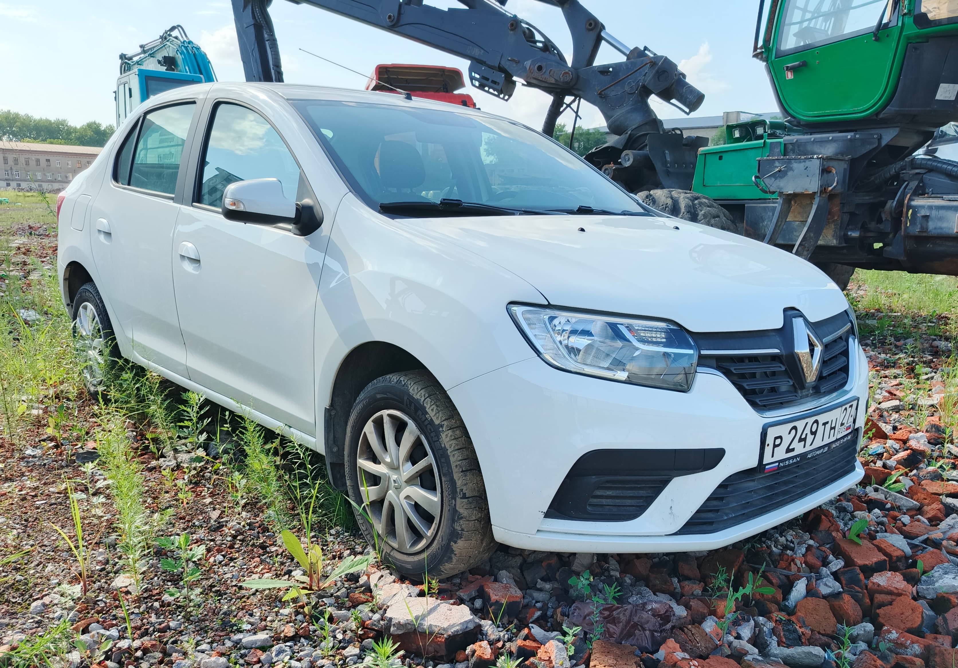 Renault Logan II Лот 000001578