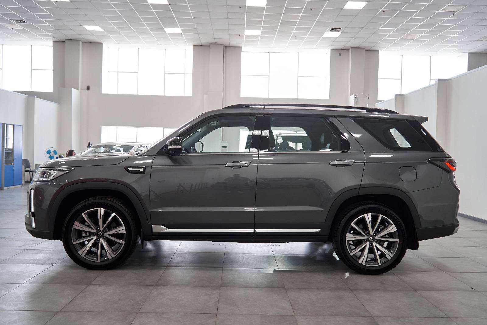 Changan CS95 DLX 2.0T 8AT
