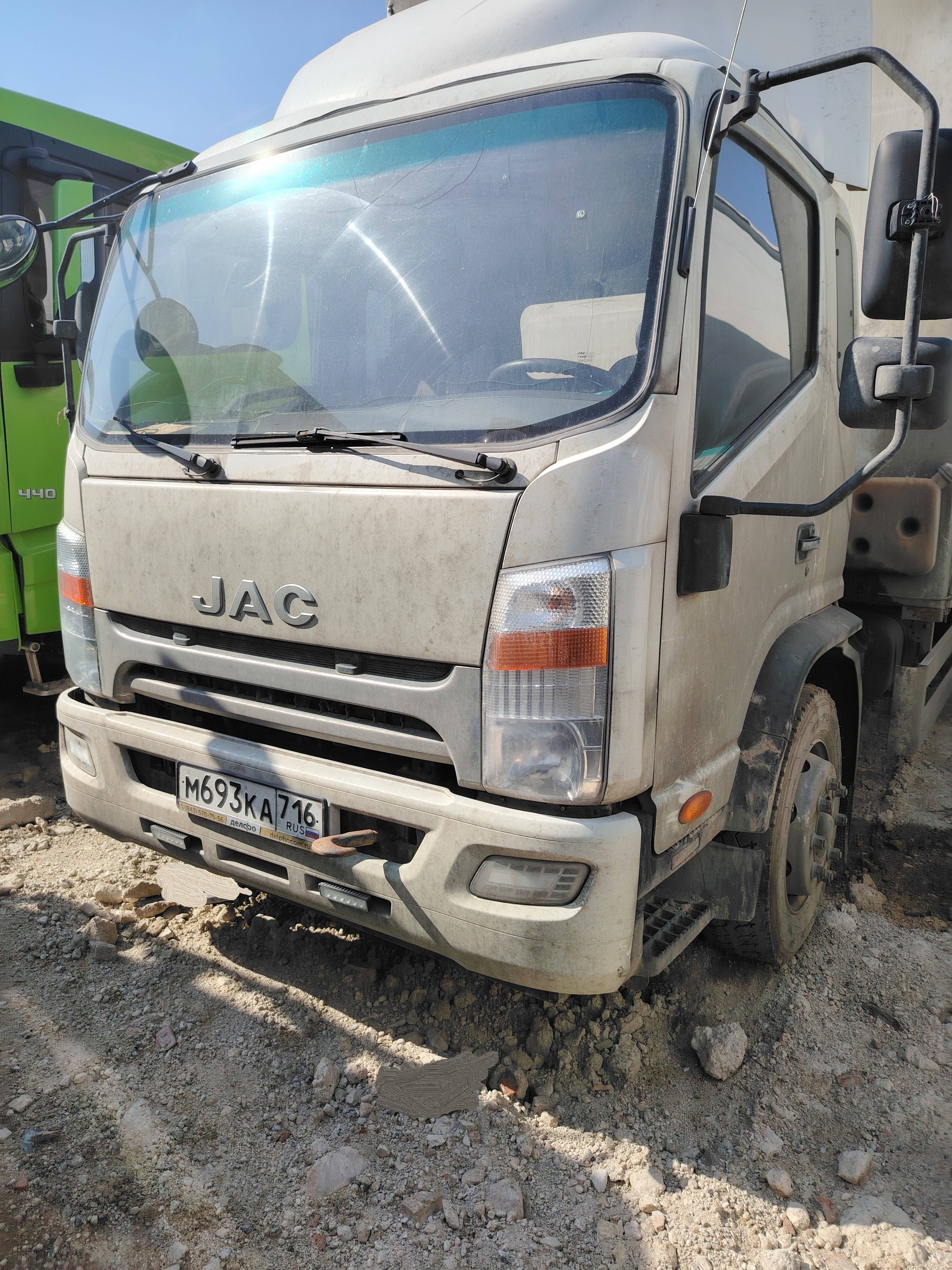 JAC N 120