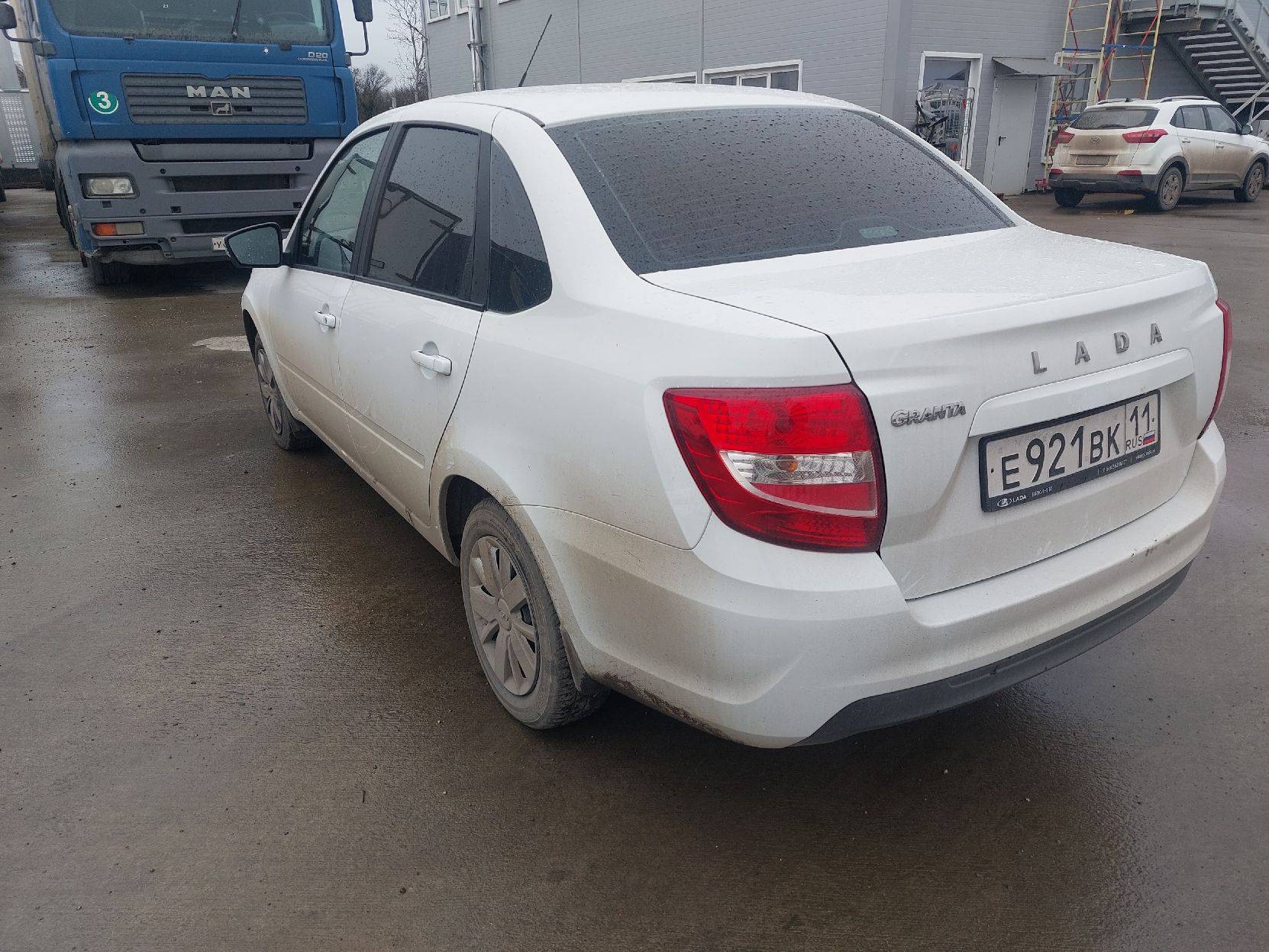 Lada Granta седан Лот 000005725