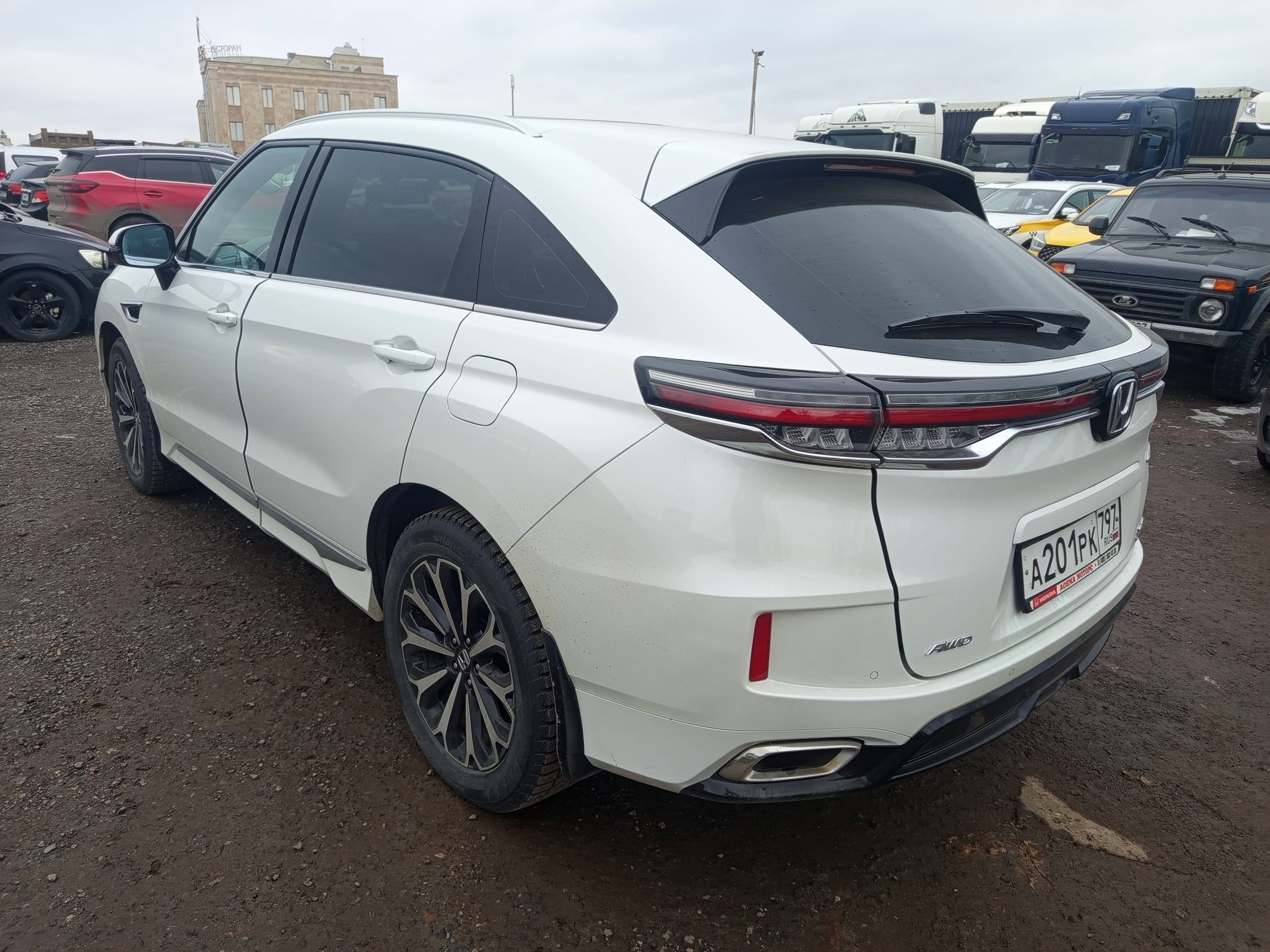 Honda UR-V Лот 000008042