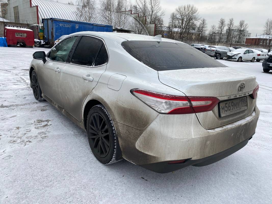 Toyota Camry Лот 000006864