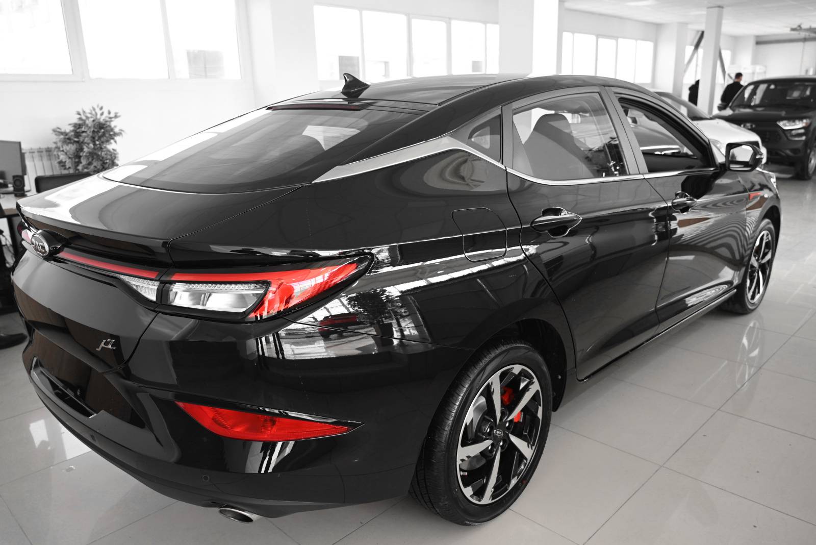 JAC J7 1.5 T CVT luxury