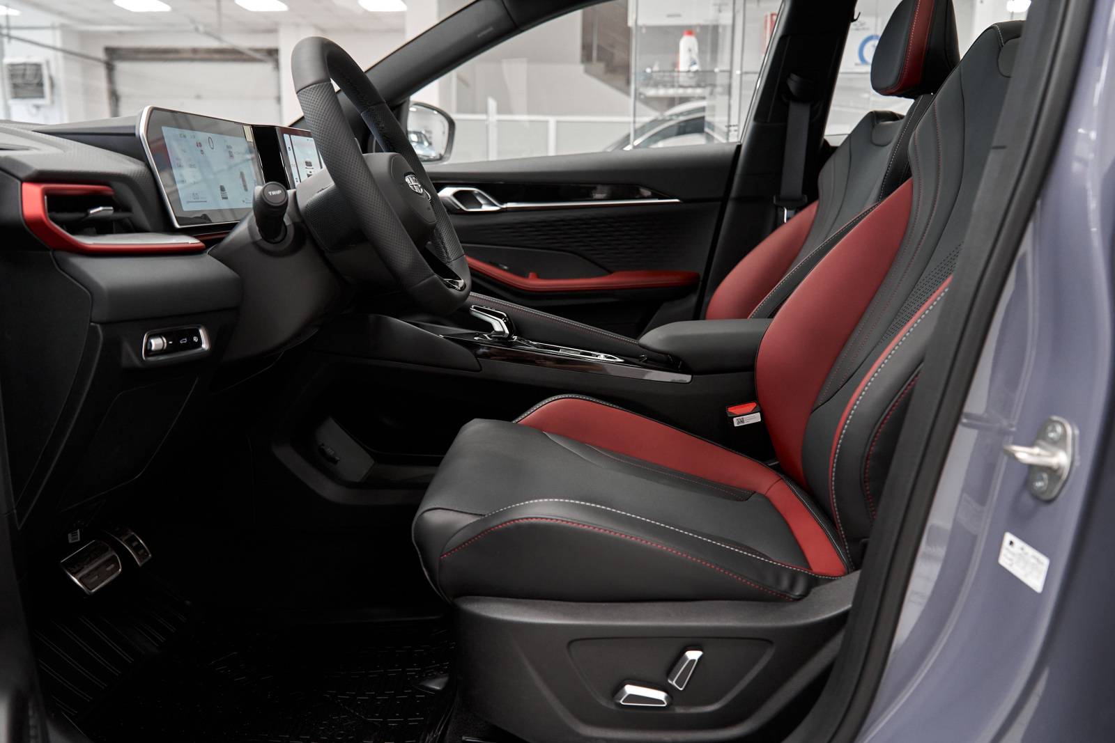 Geely Coolray Luxury 1.5T 7DCT