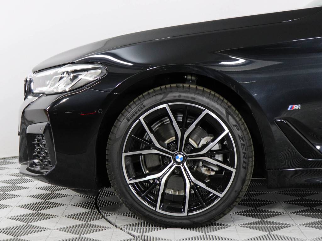 BMW 5 серия 520i